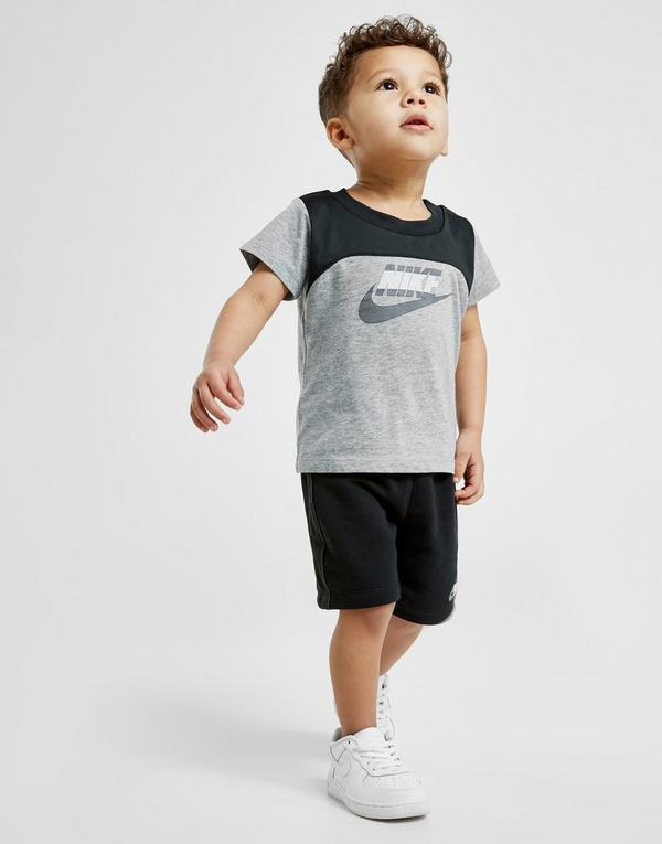 ensemble nike short t-shirt femme ensemble nike short t-shirt femme