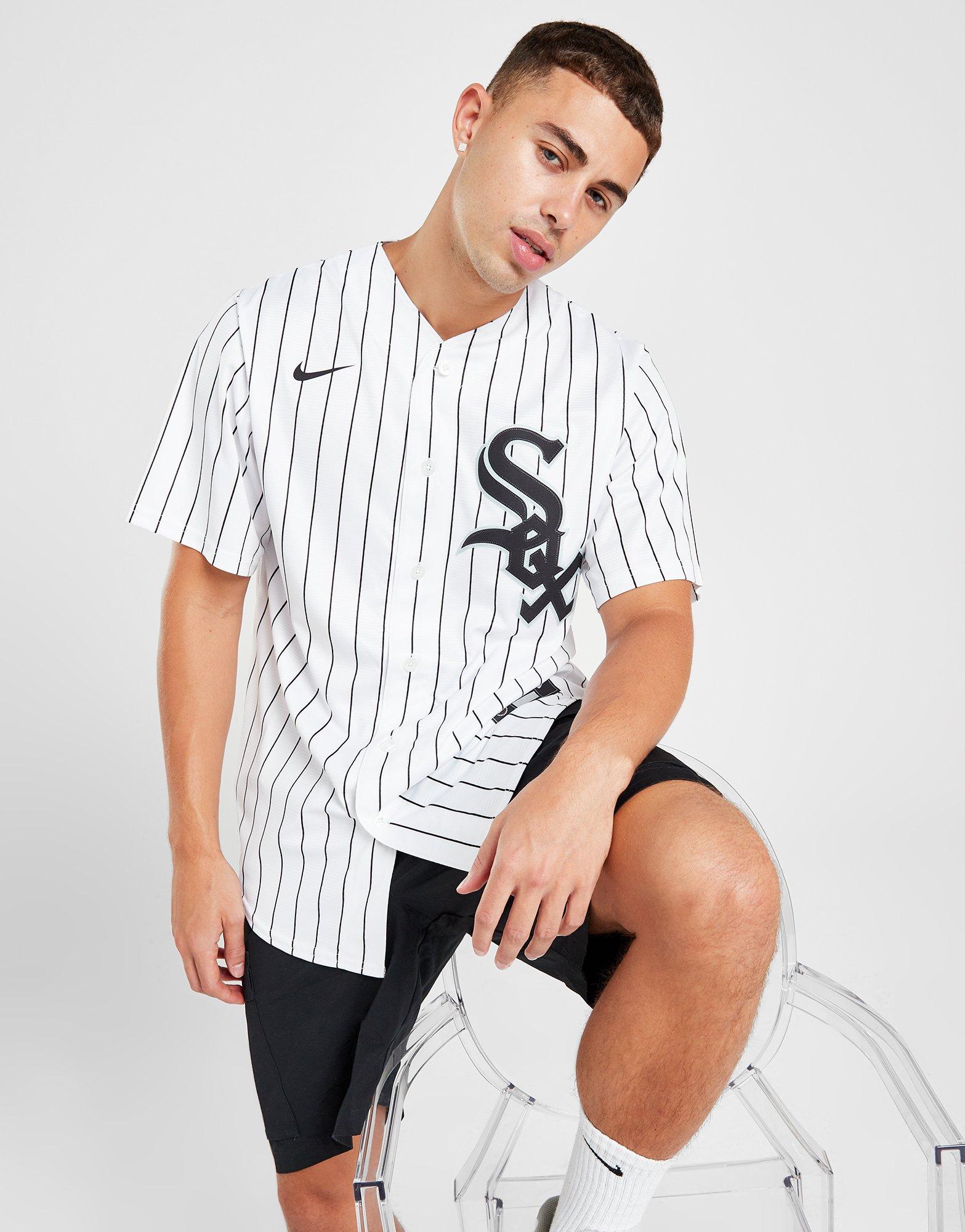 Chicago White Sox New Era Pinstripe T-Shirt - Black X-Large