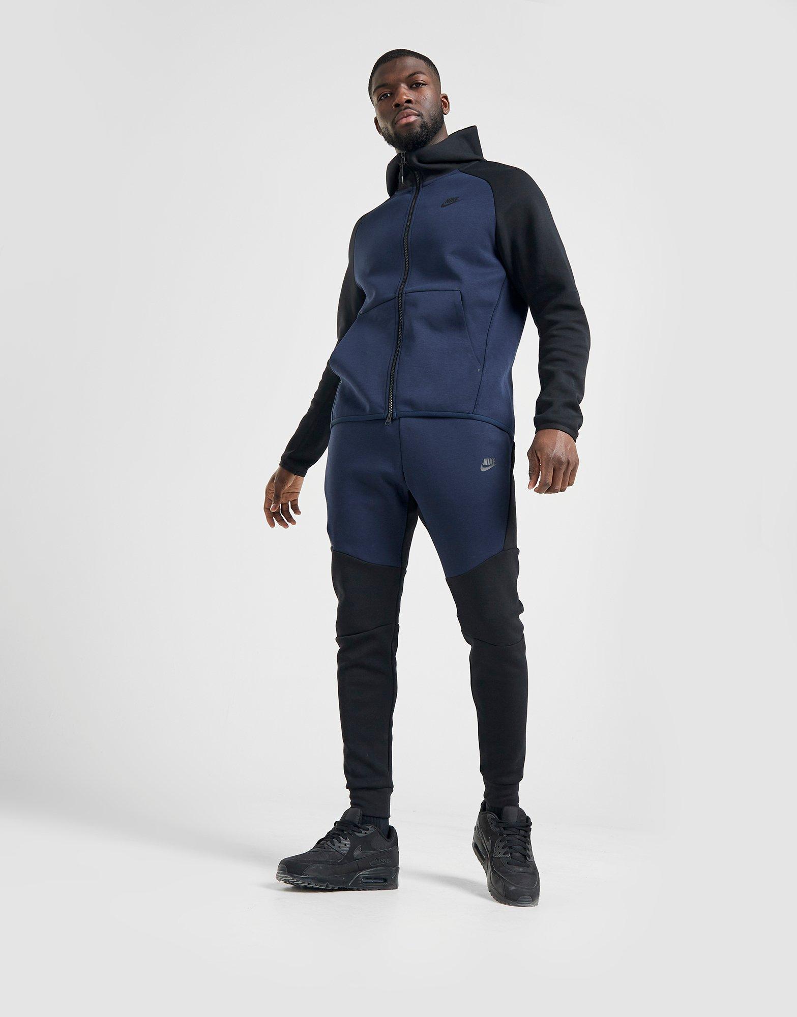 nike tech fleece jogging suit