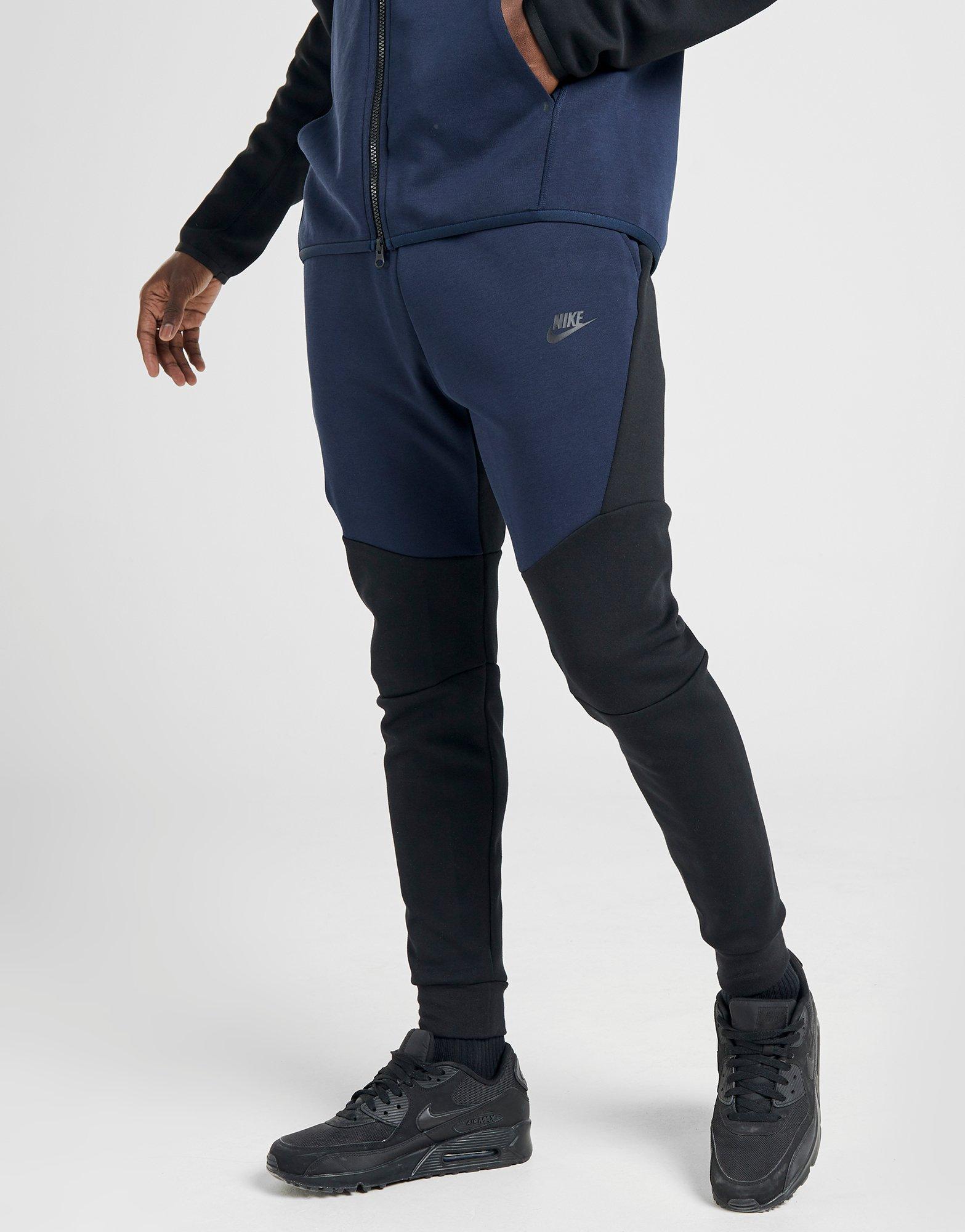 nike tech fleece jogging suit