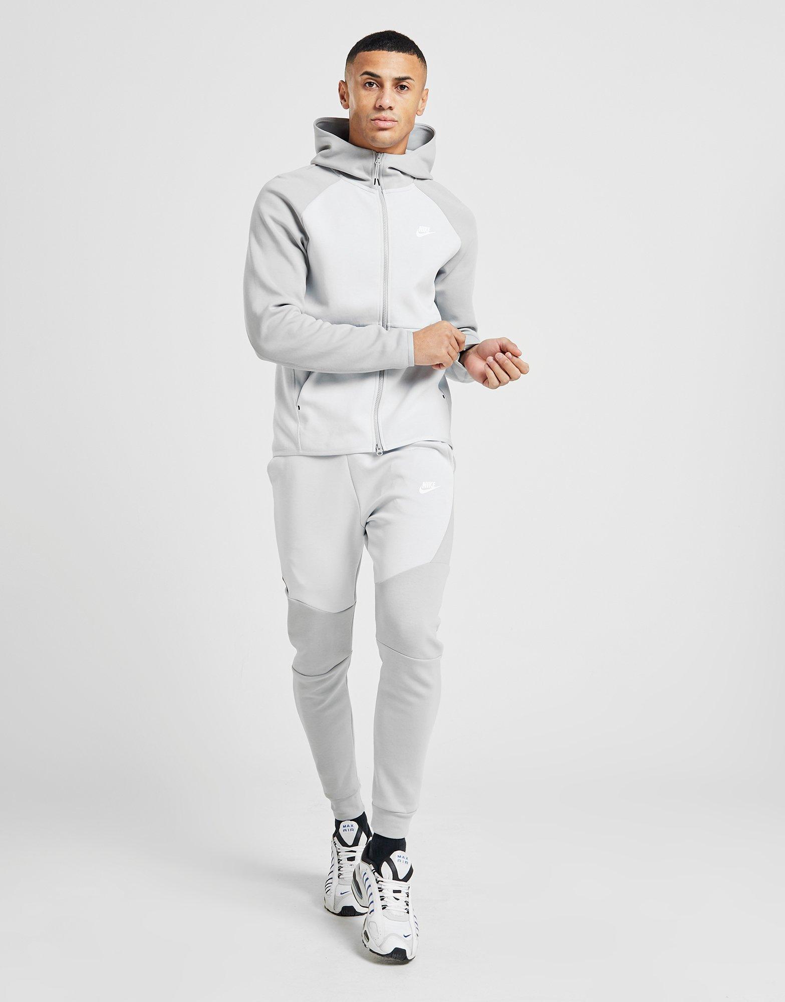 white nike tech tracksuit