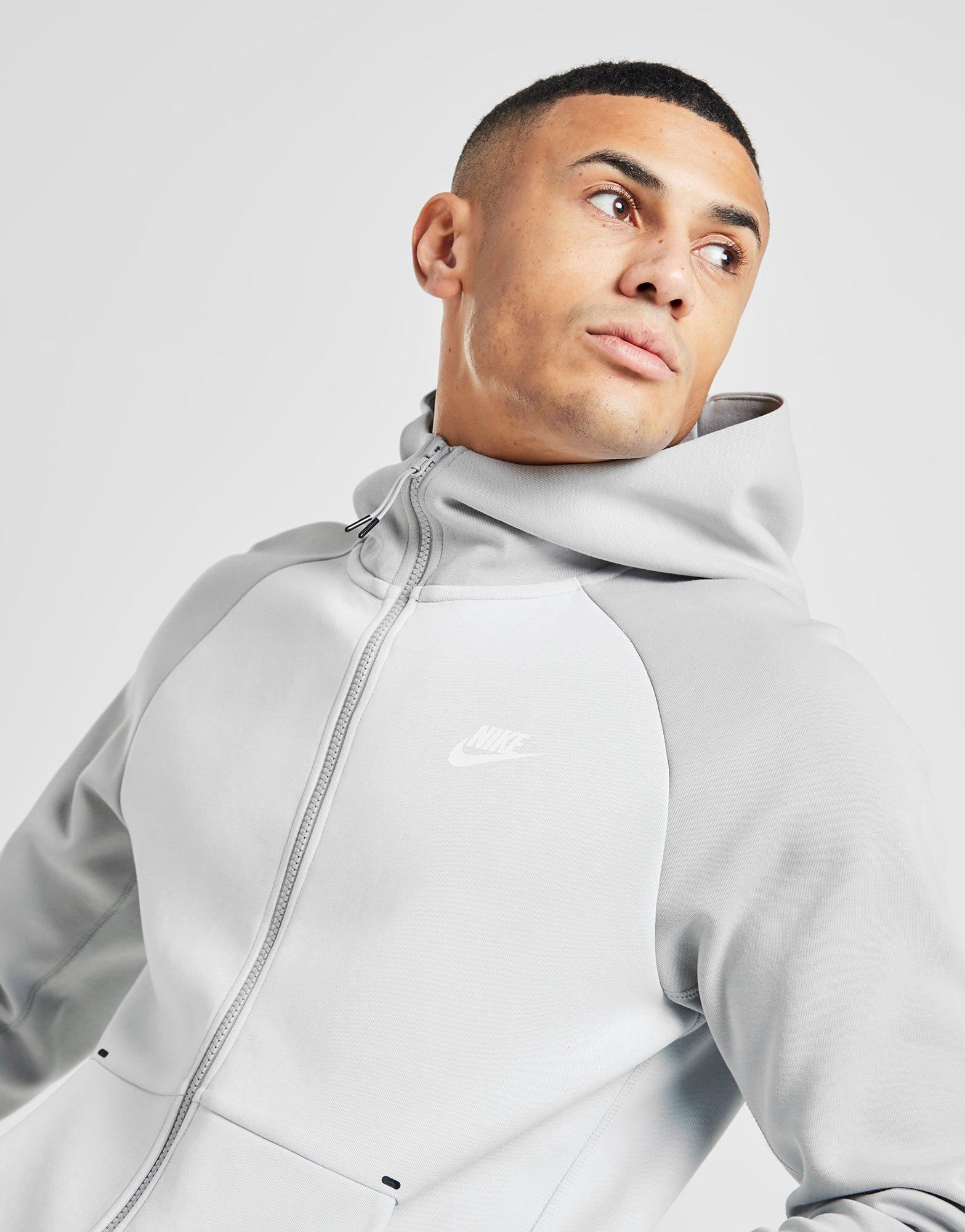 nike tech fleece buzz