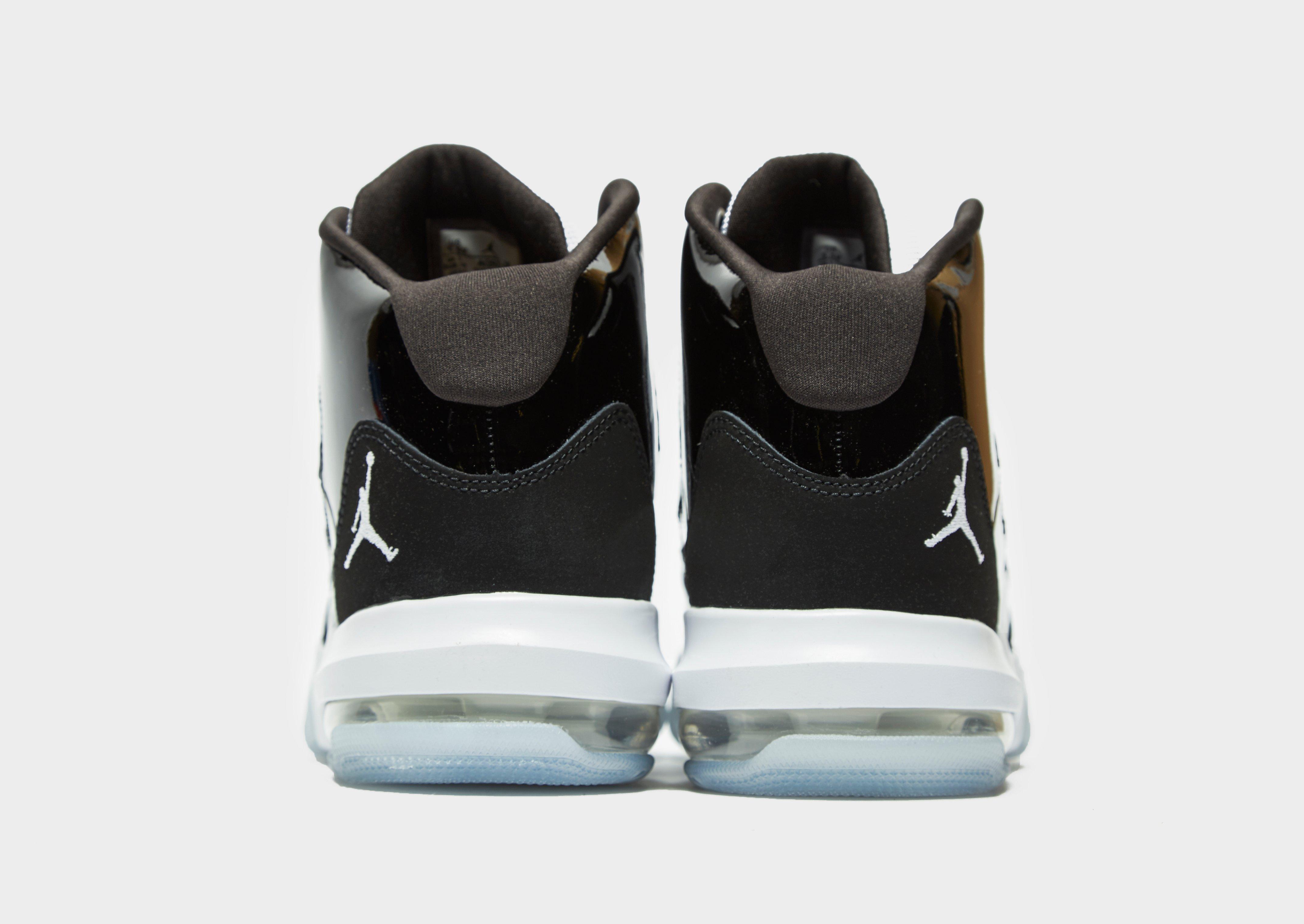 jordan junior max aura trainer