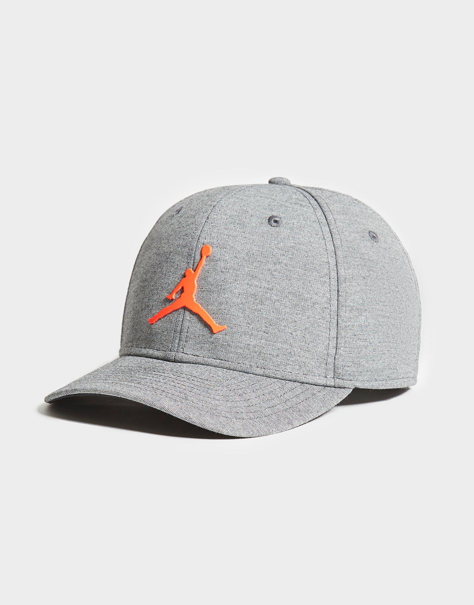 jordan classic 99 metal jumpman hat