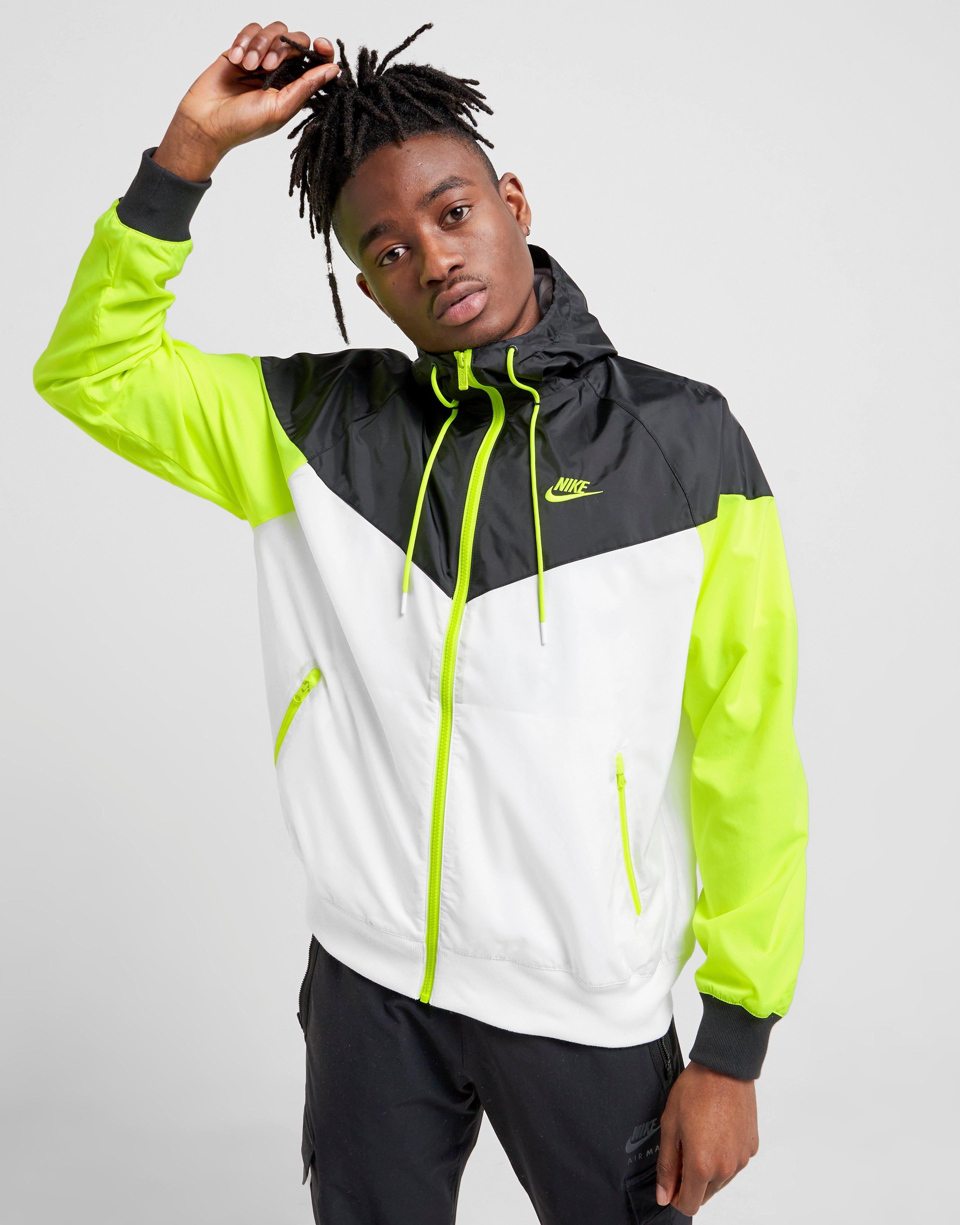 nike lightweight windrunner jacket