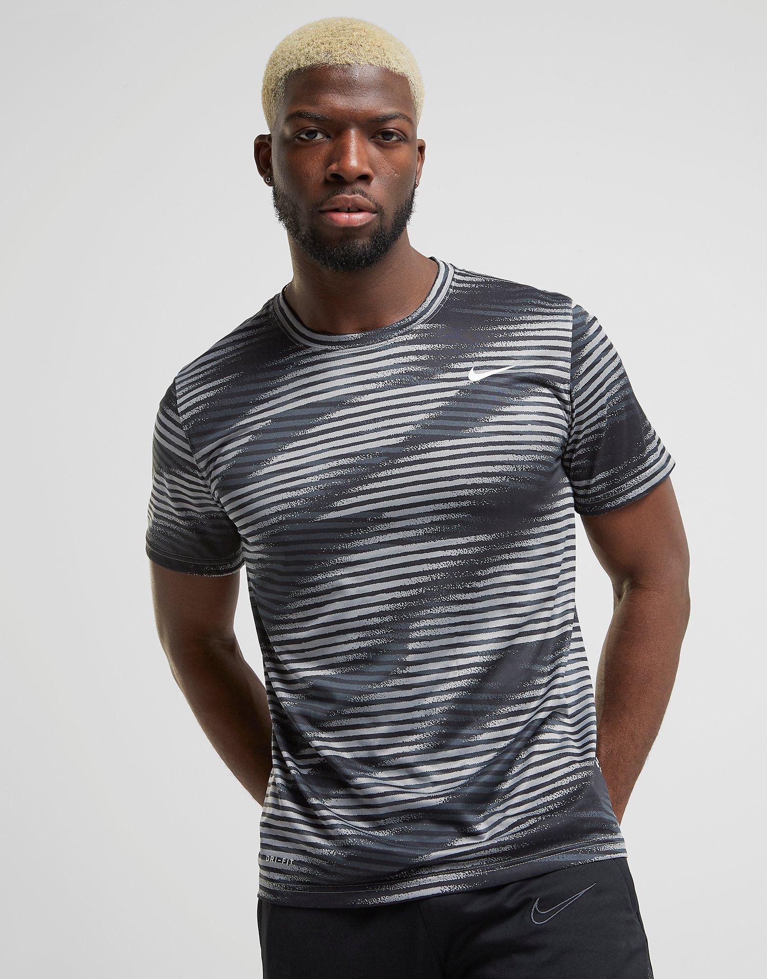 grey nike dri fit t shirt