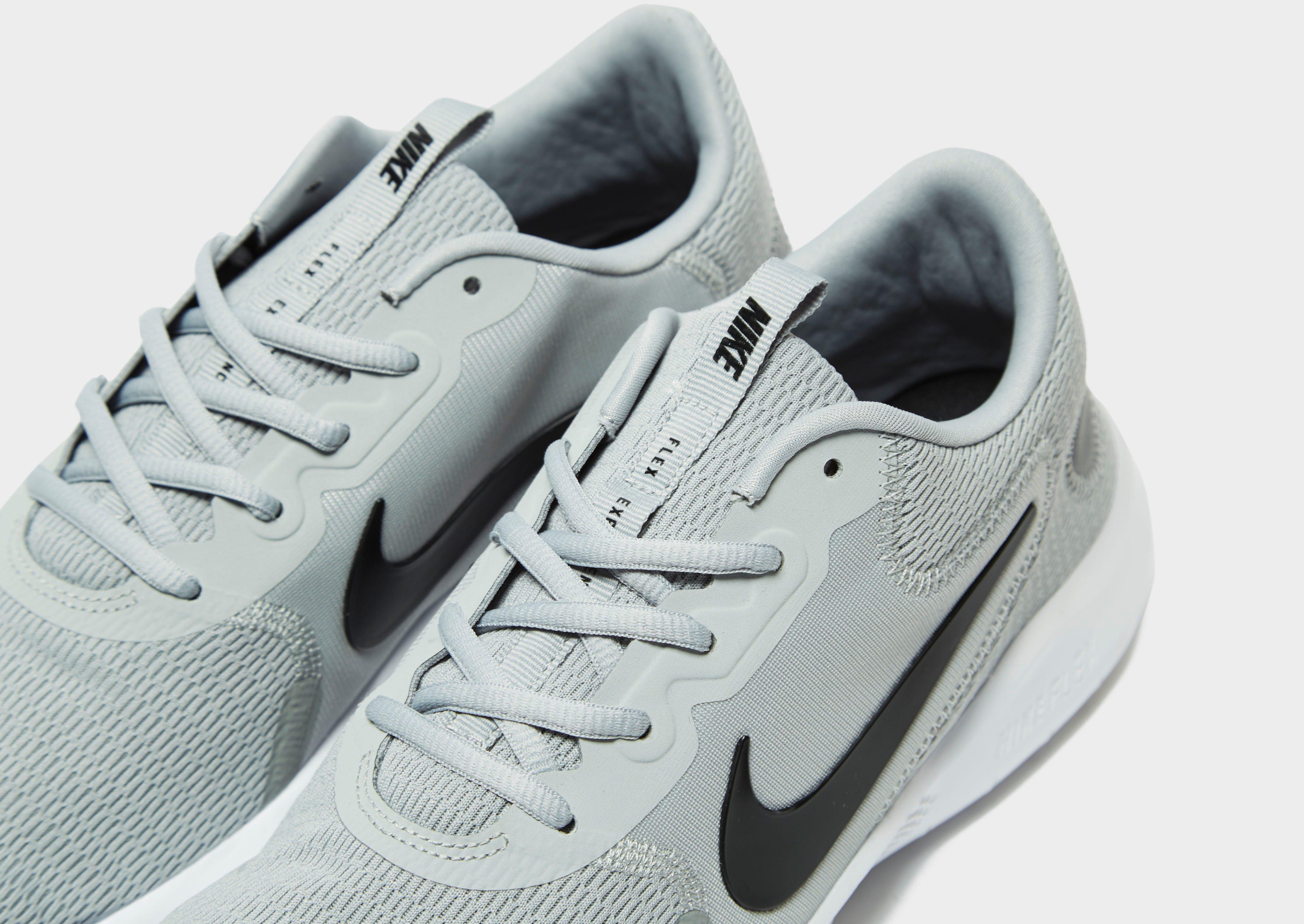 nike flex trainers grey