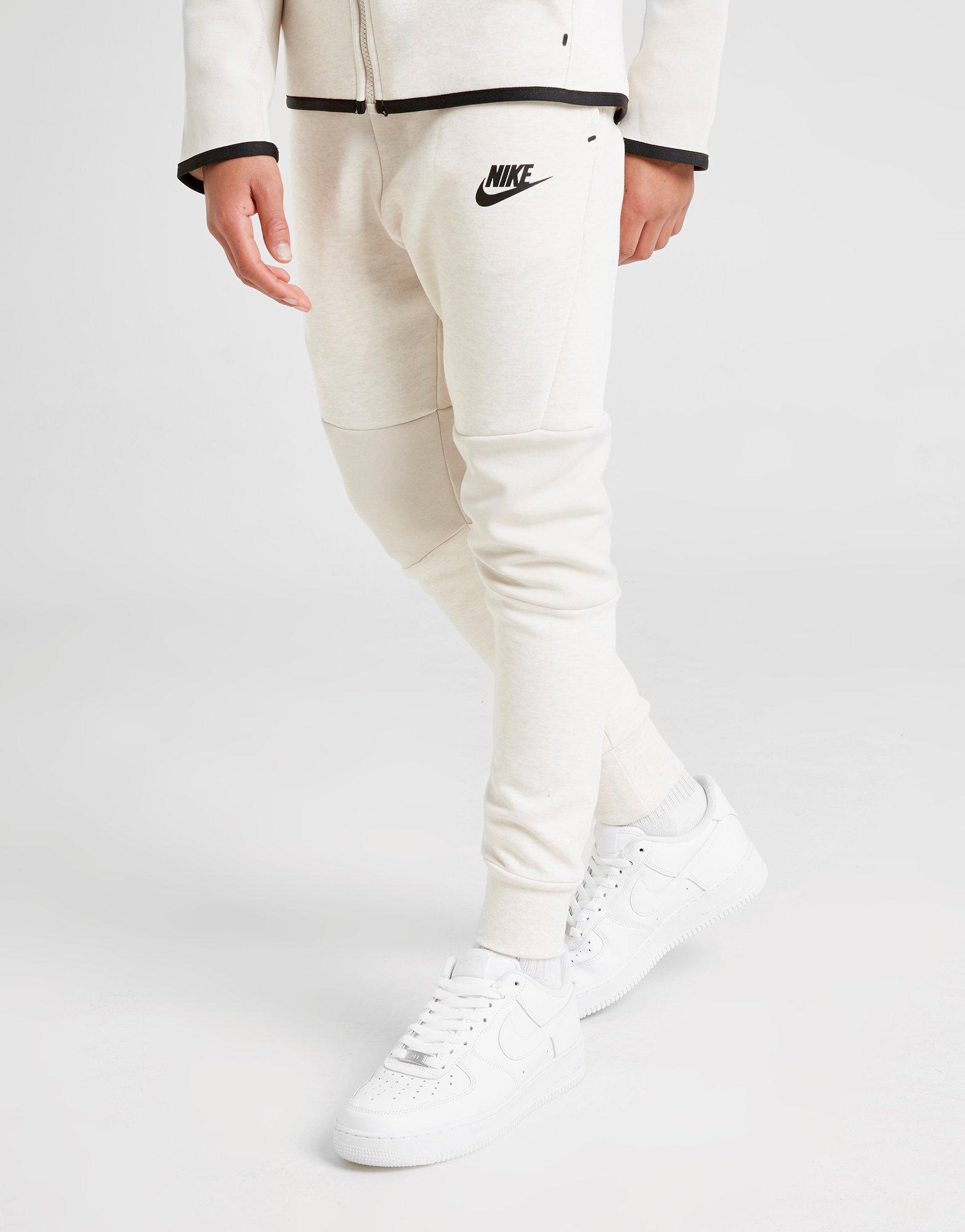 survetement nike blanc