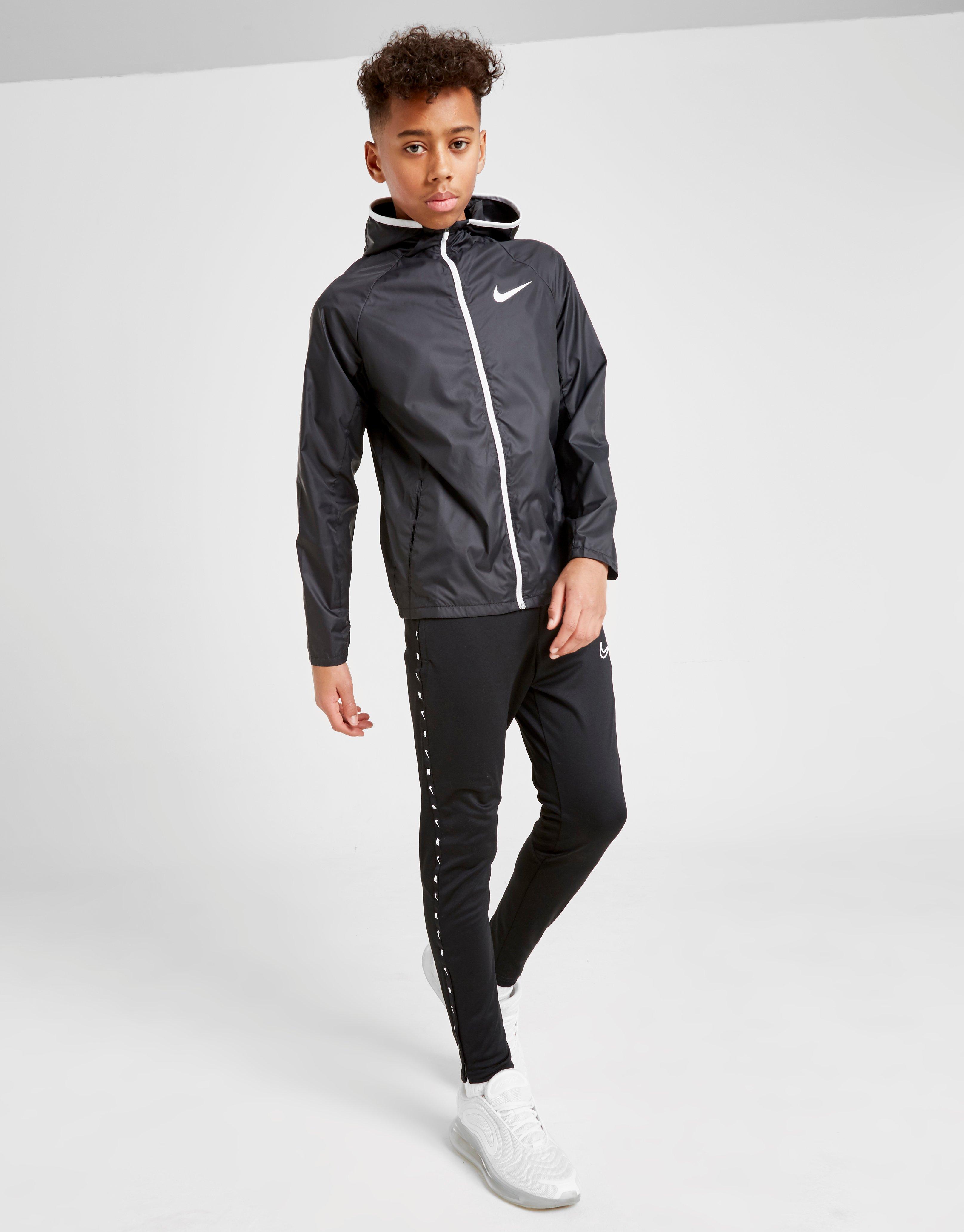 nike sweatpants and jacket