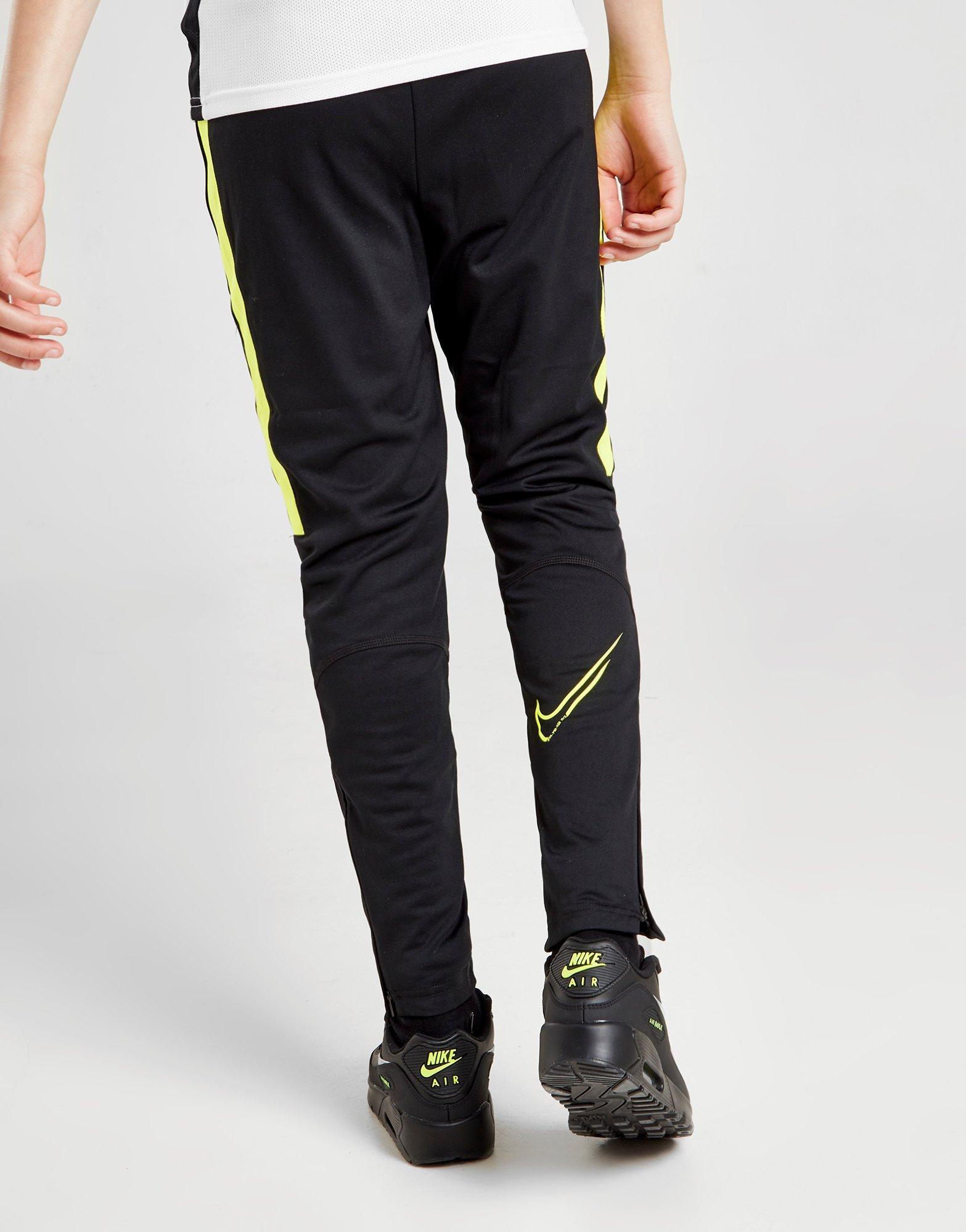 cr7 track pants