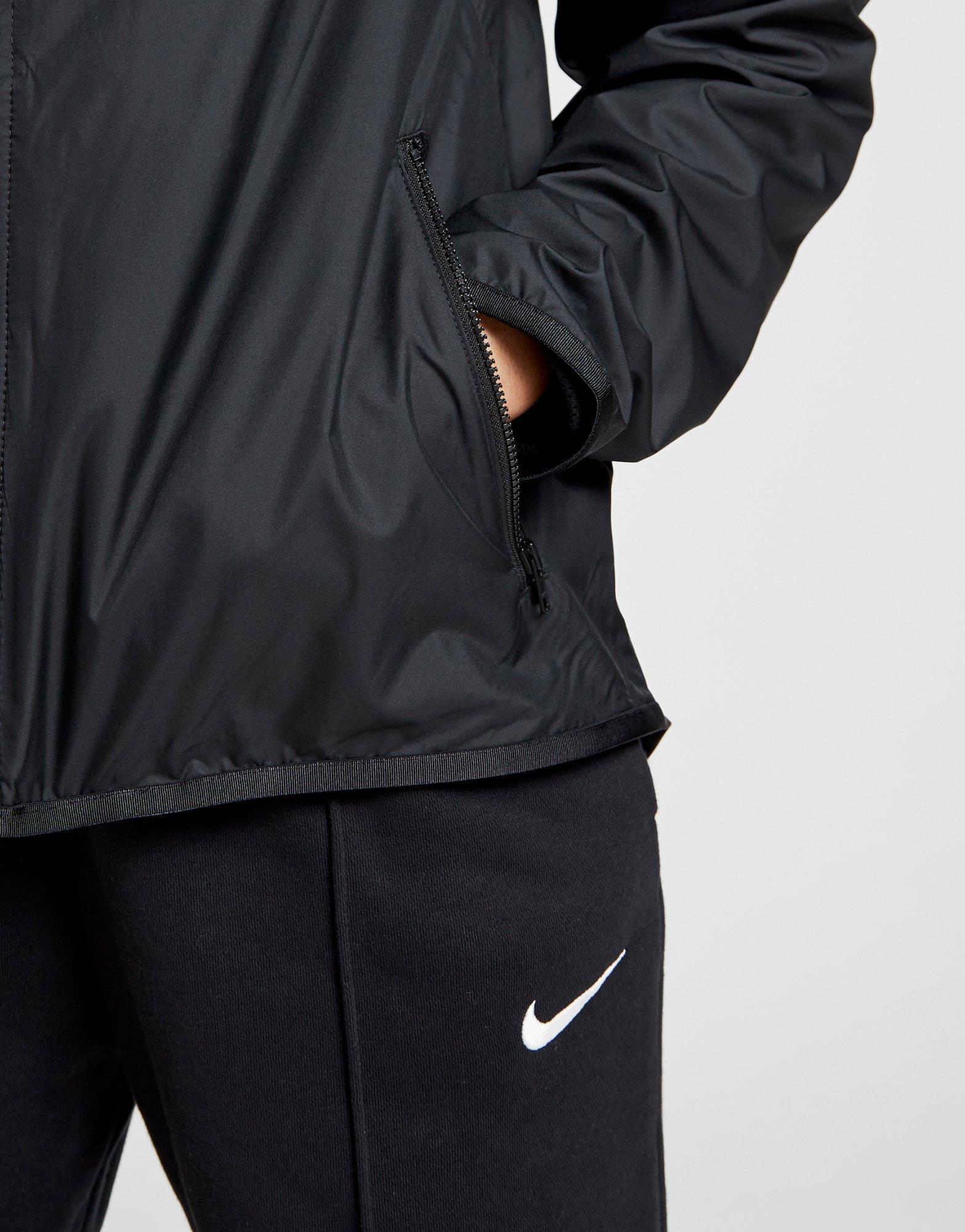 nike woven windrunner