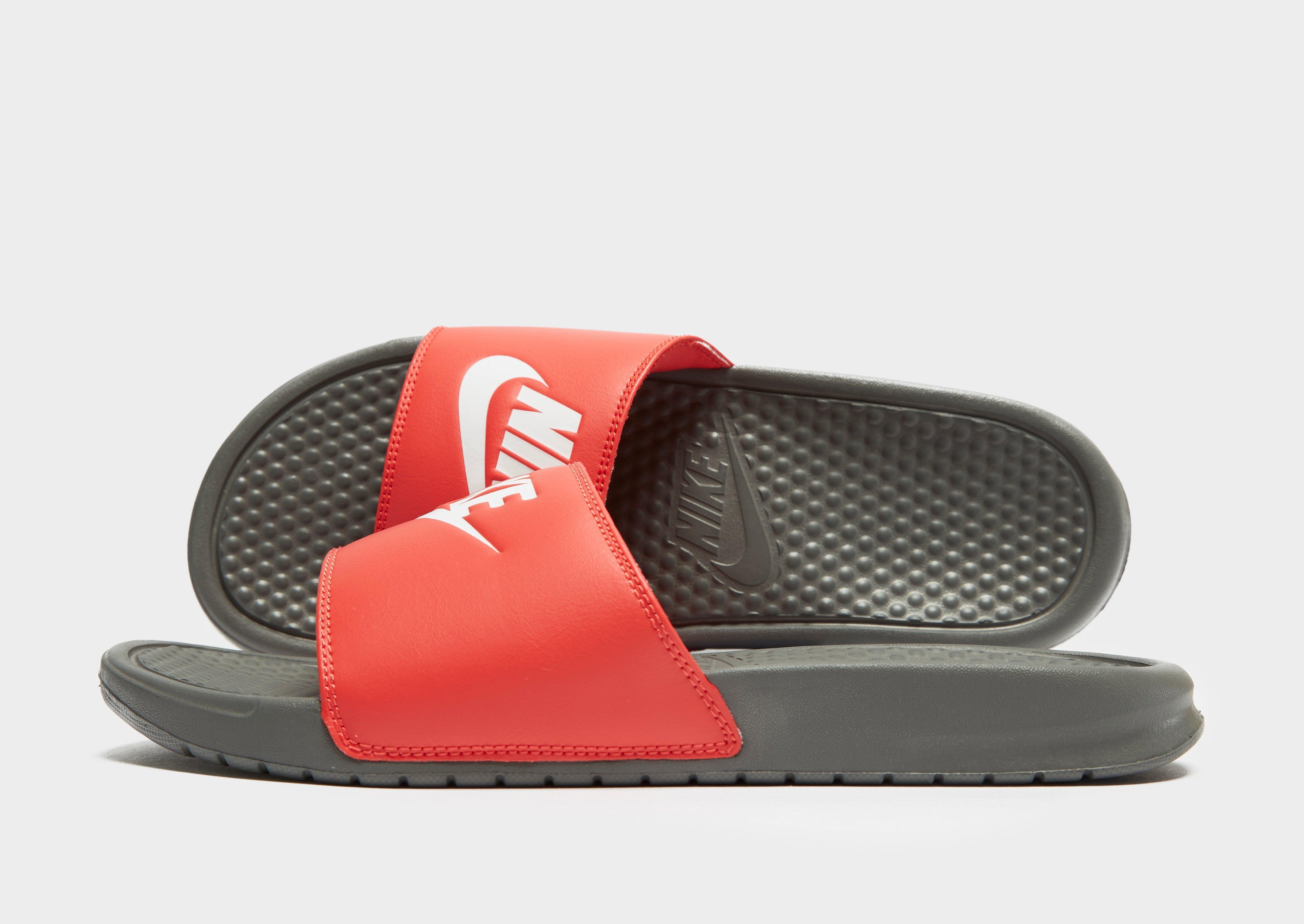 nike benassi red slides