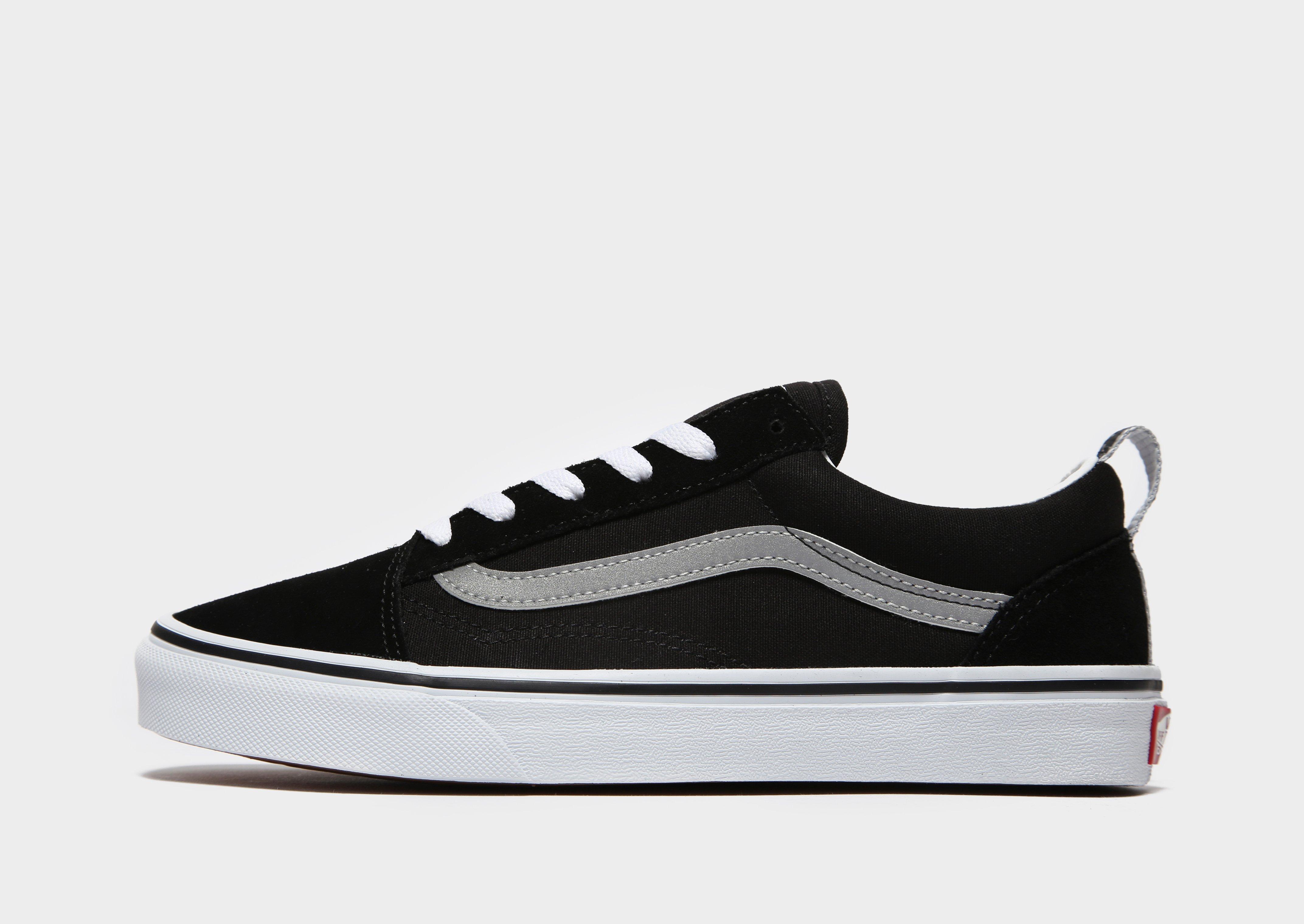 black and white old skool vans junior