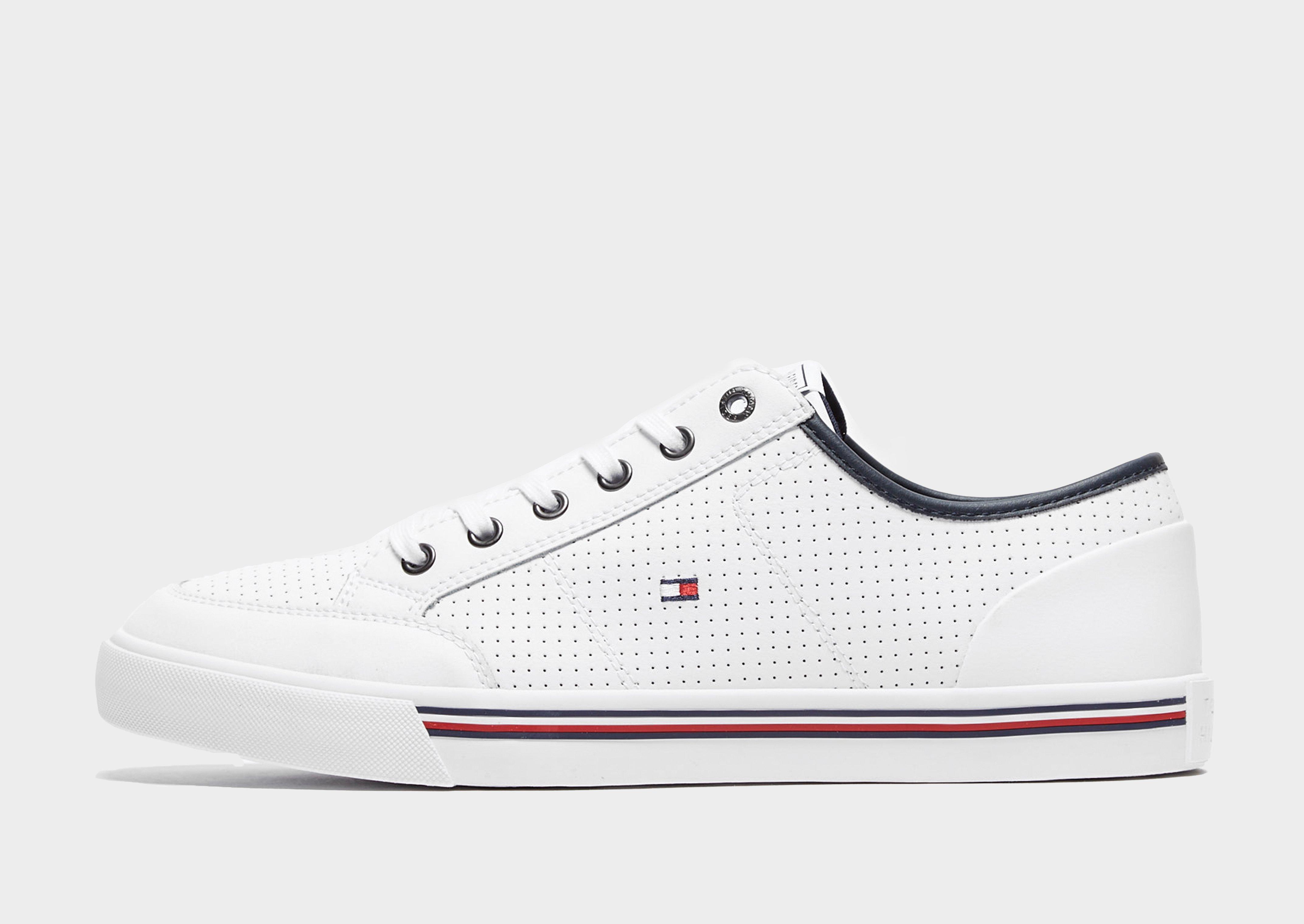 tommy hilfiger core corporate canvas trainers in white