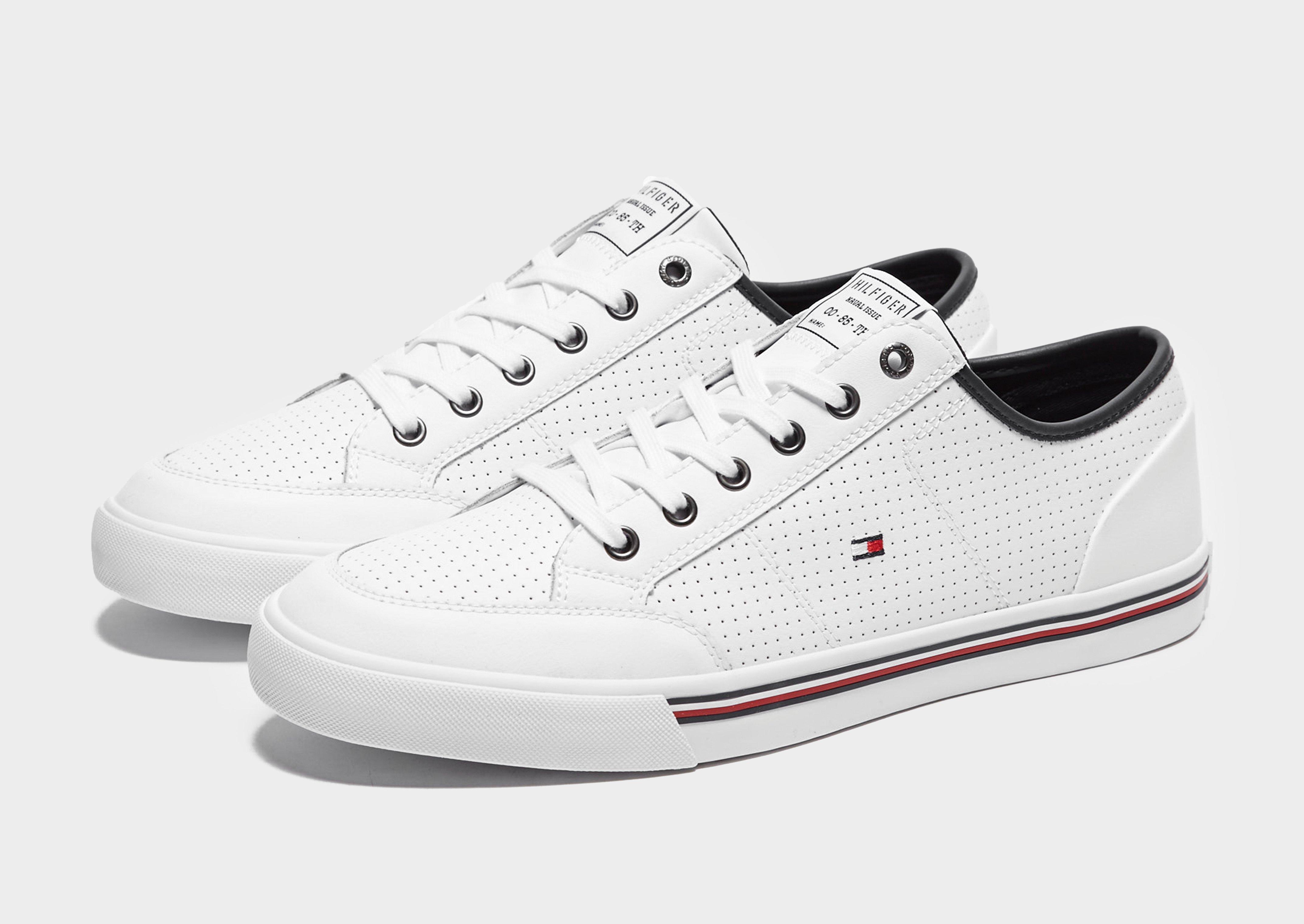 tommy hilfiger core corporate canvas trainers in white