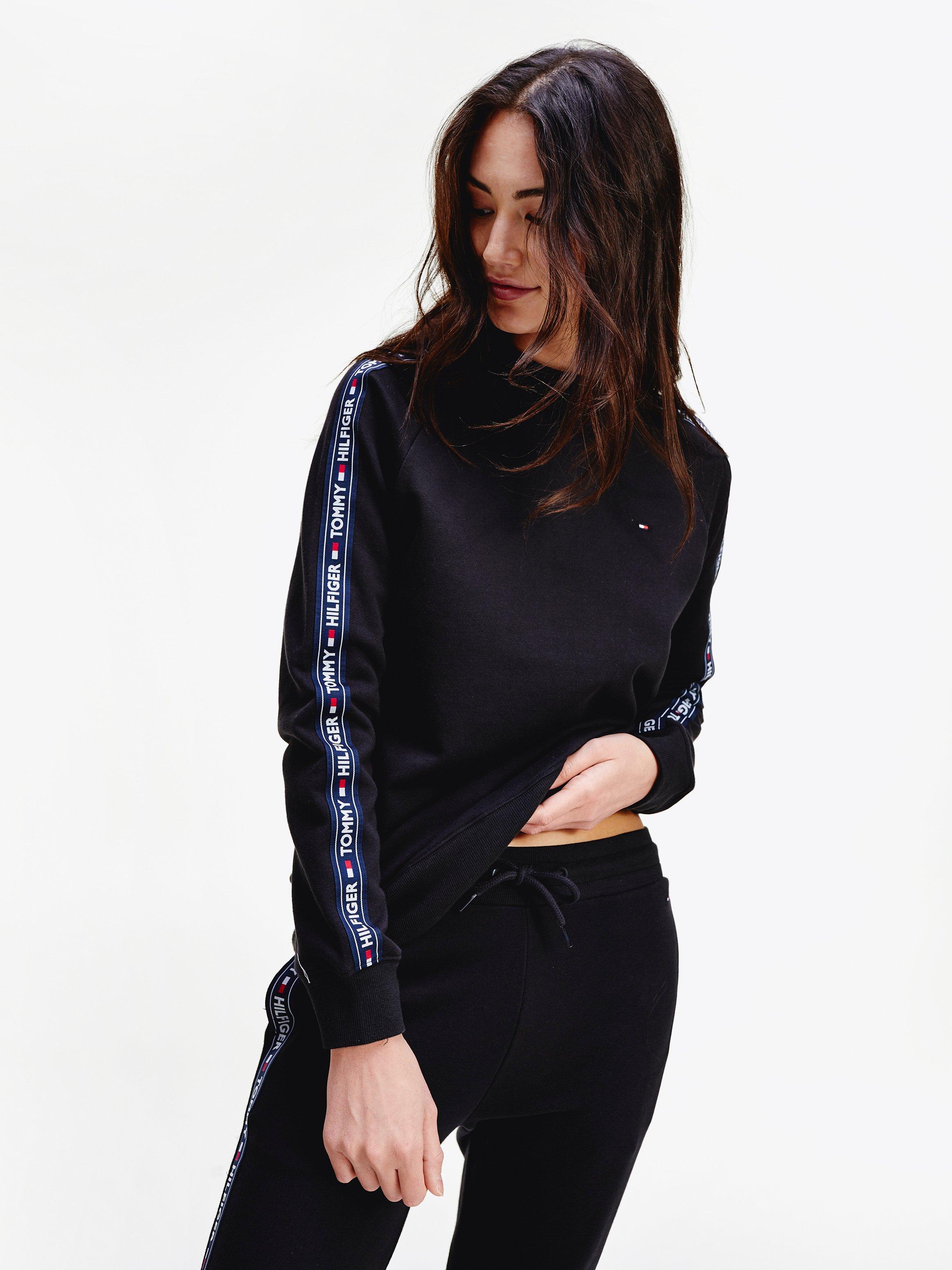 black sweatshirt tommy hilfiger