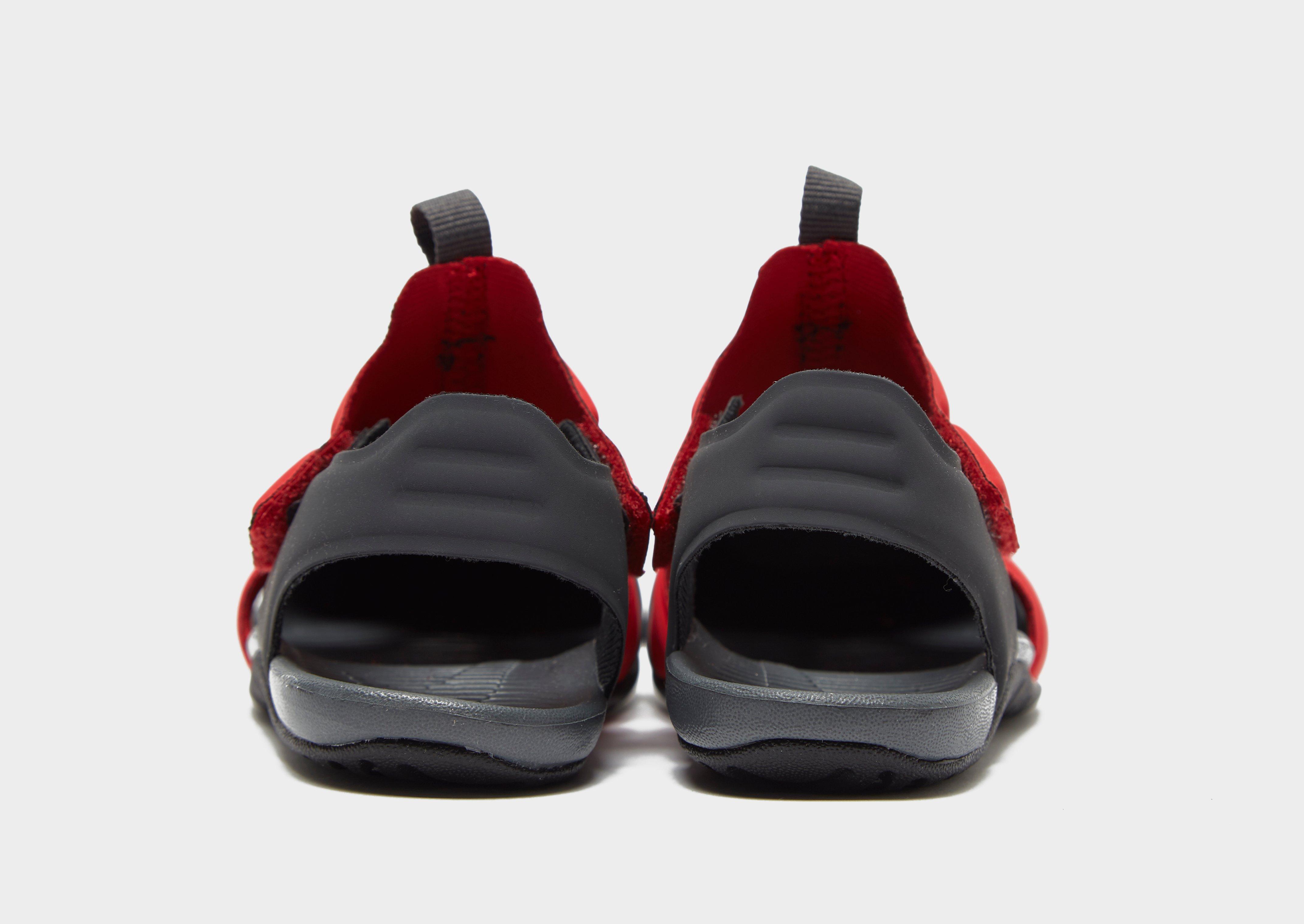 mens nike trainers with velcro fastening