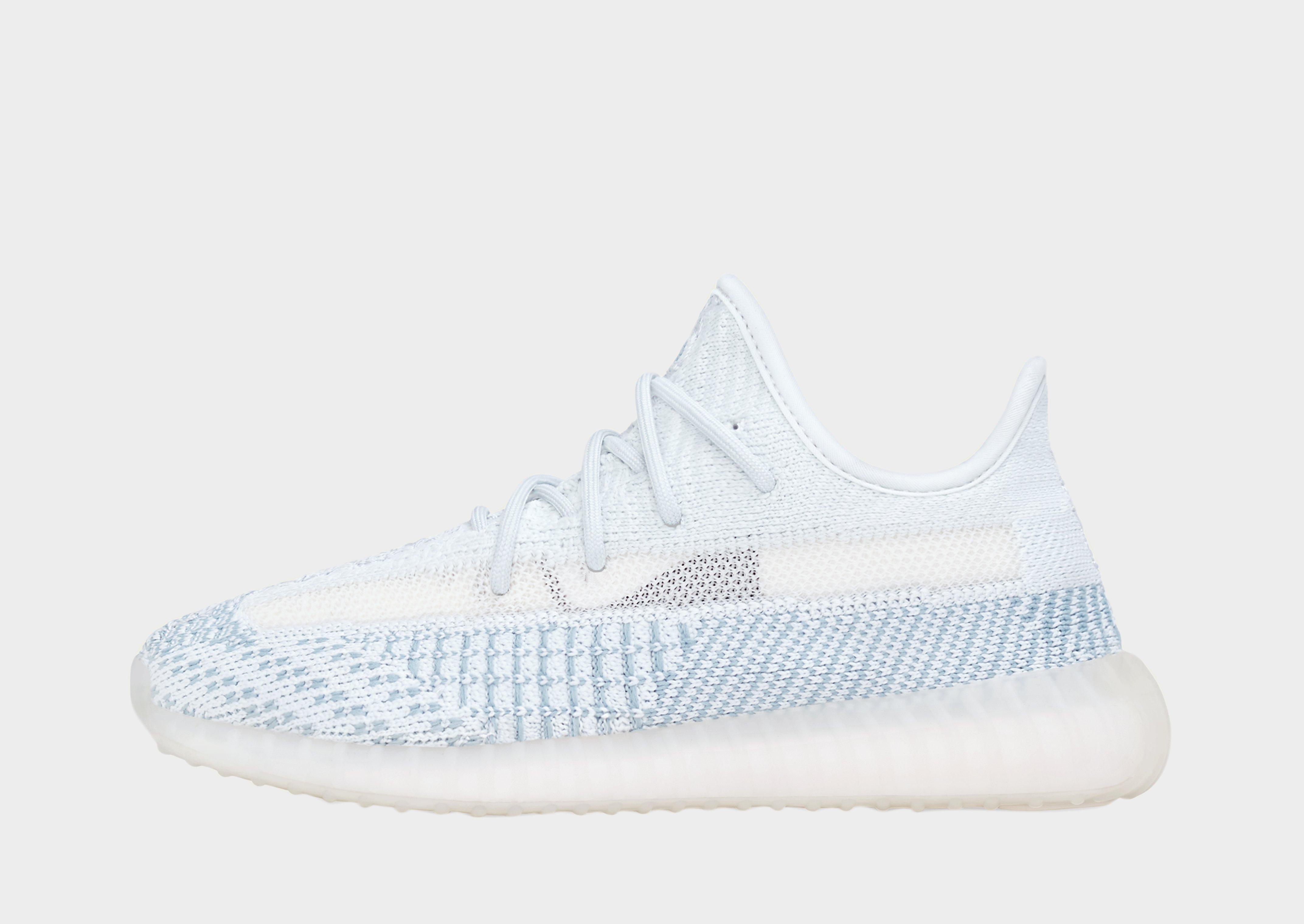 Yeezy Boost 350 white cloud sneaker has matching t shirt