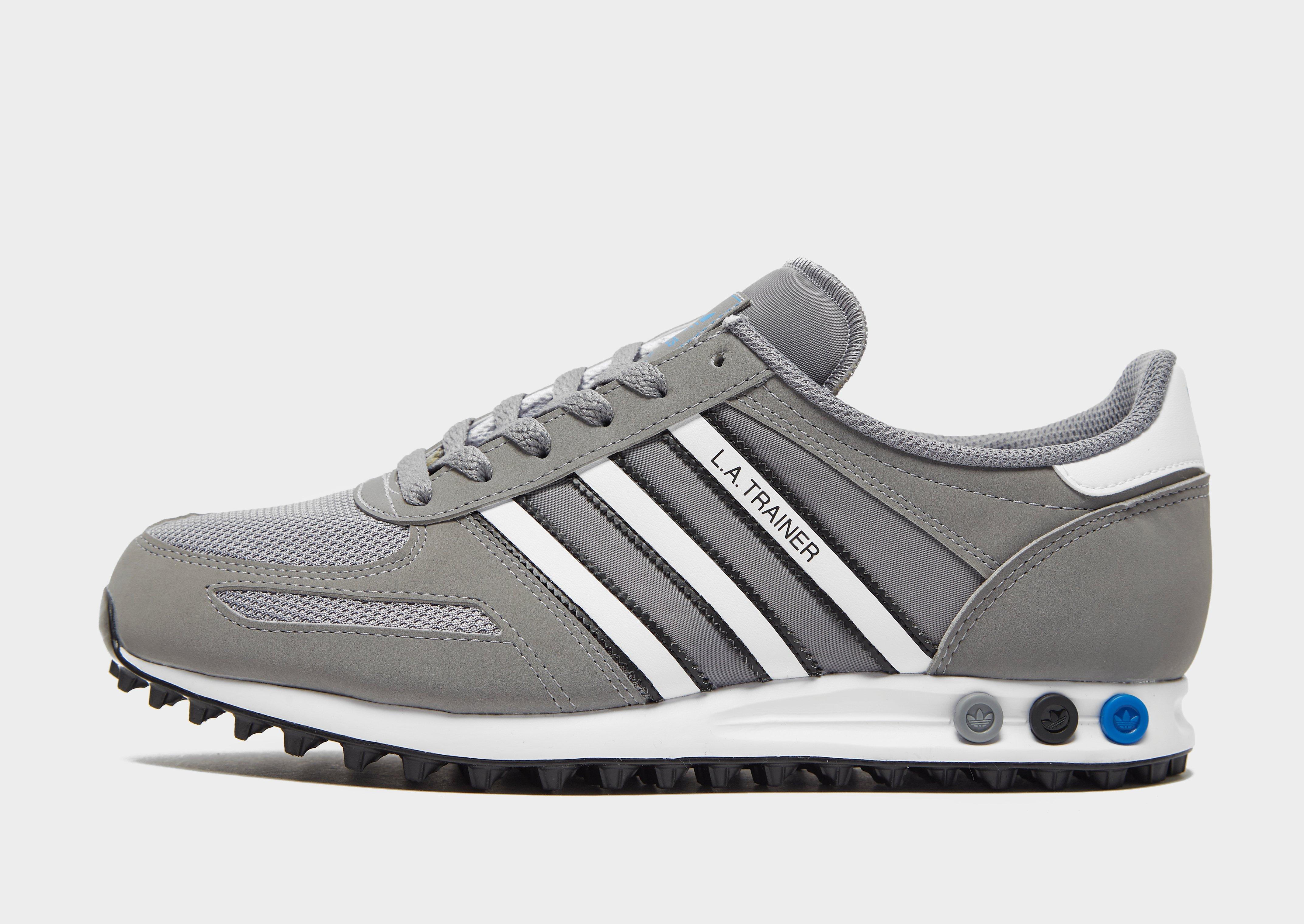 Acquista adidas Originals LA Trainer OG in Grigio