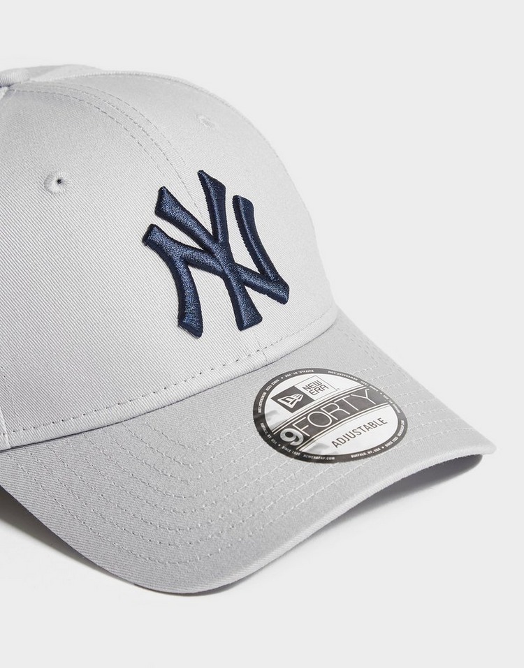 New Era MLB New York Yankees Badge 9FORTY Cap