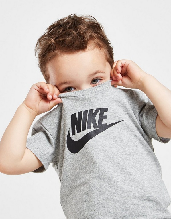 Nike camiseta Futura para bebé