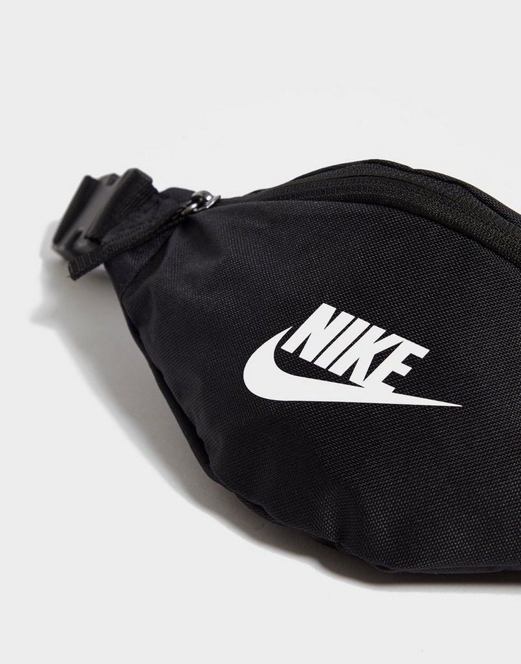 nike small hip pack