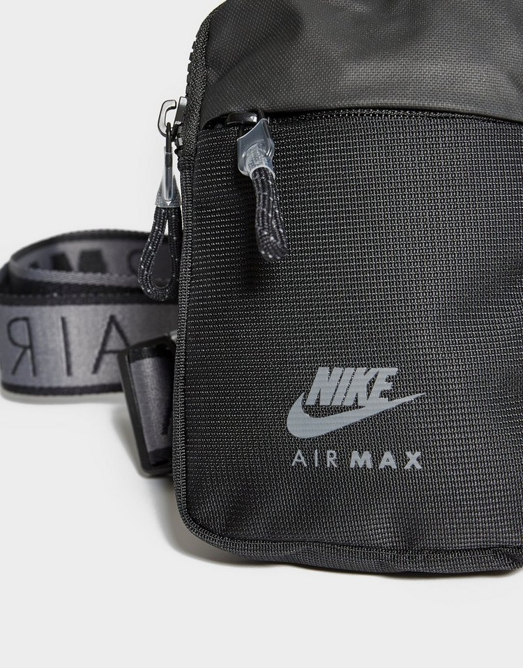 nike essential hip pack black