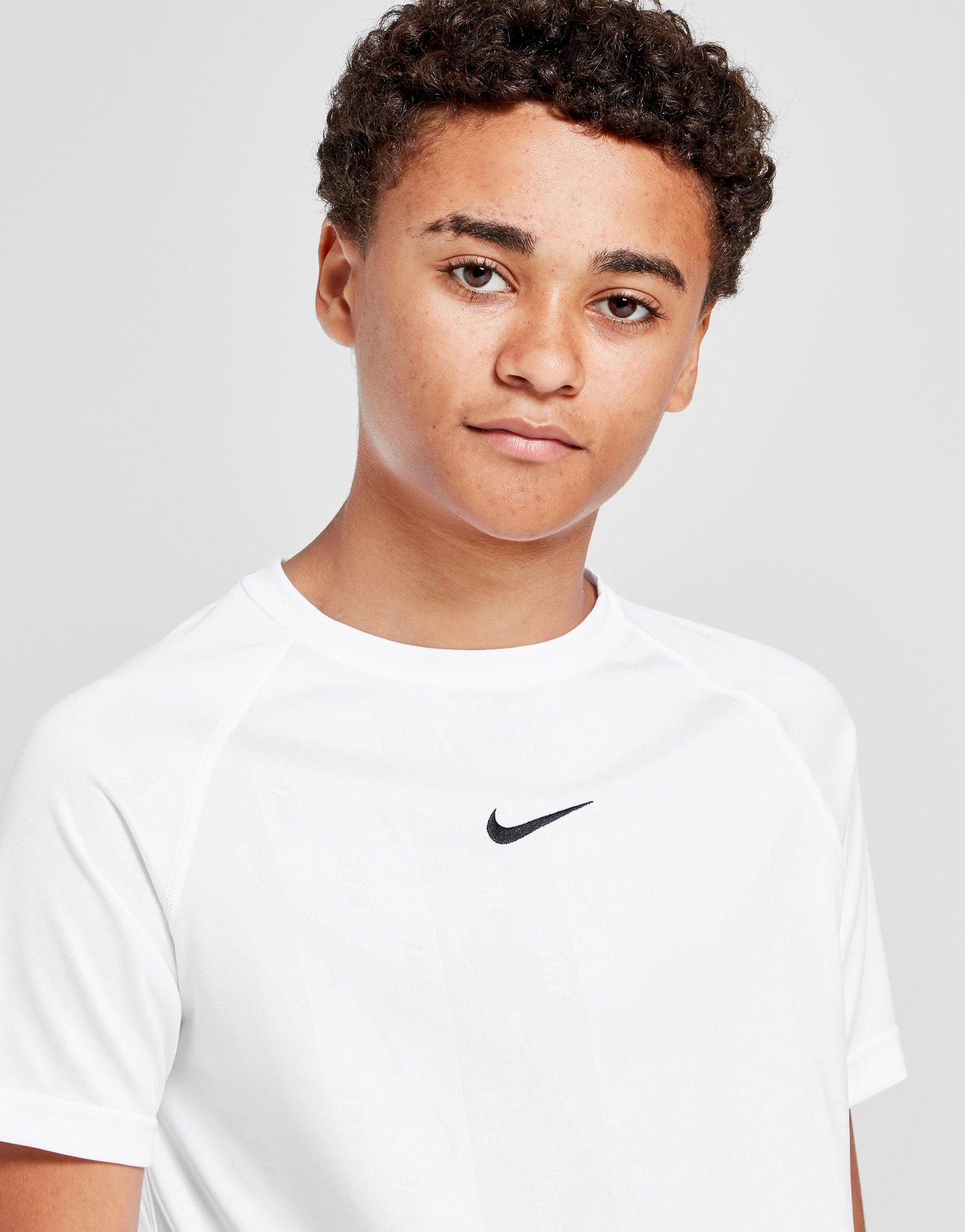 nike swoosh t shirt white