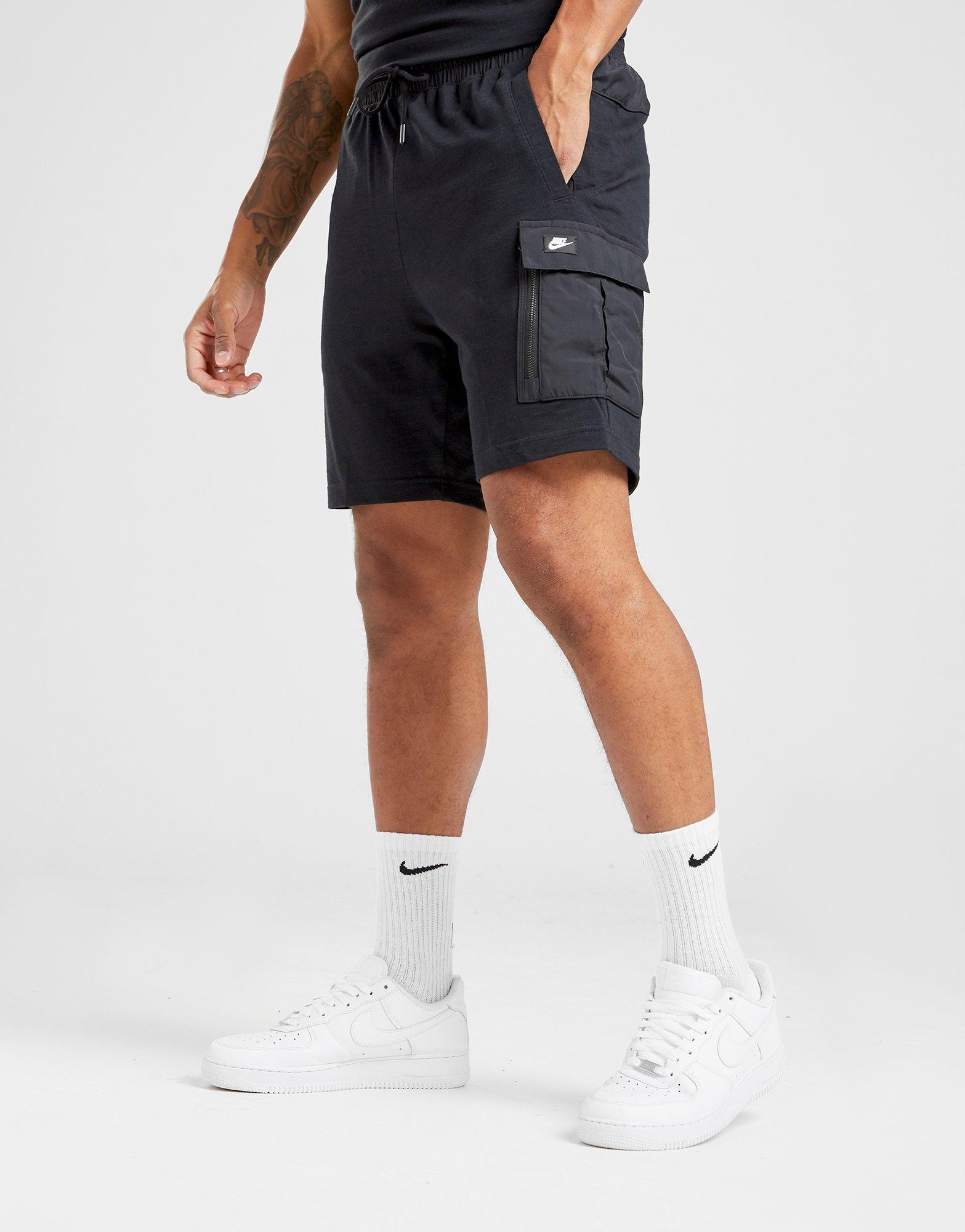 nike lightweight utility cargo shorts in black