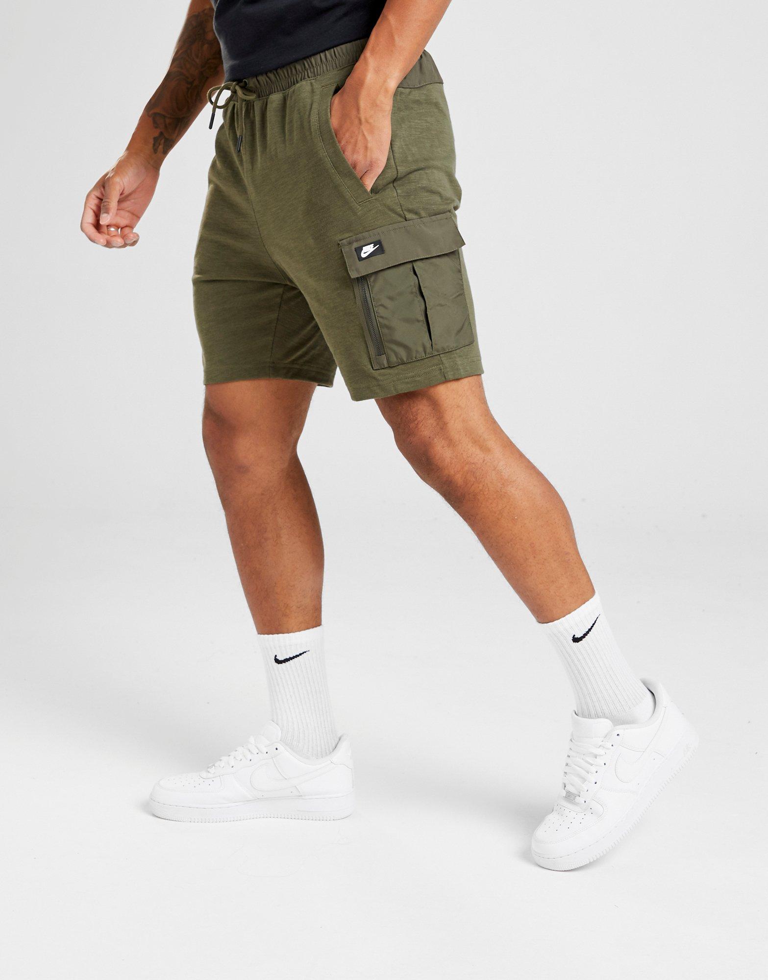 nike cargo shorts elastic waist