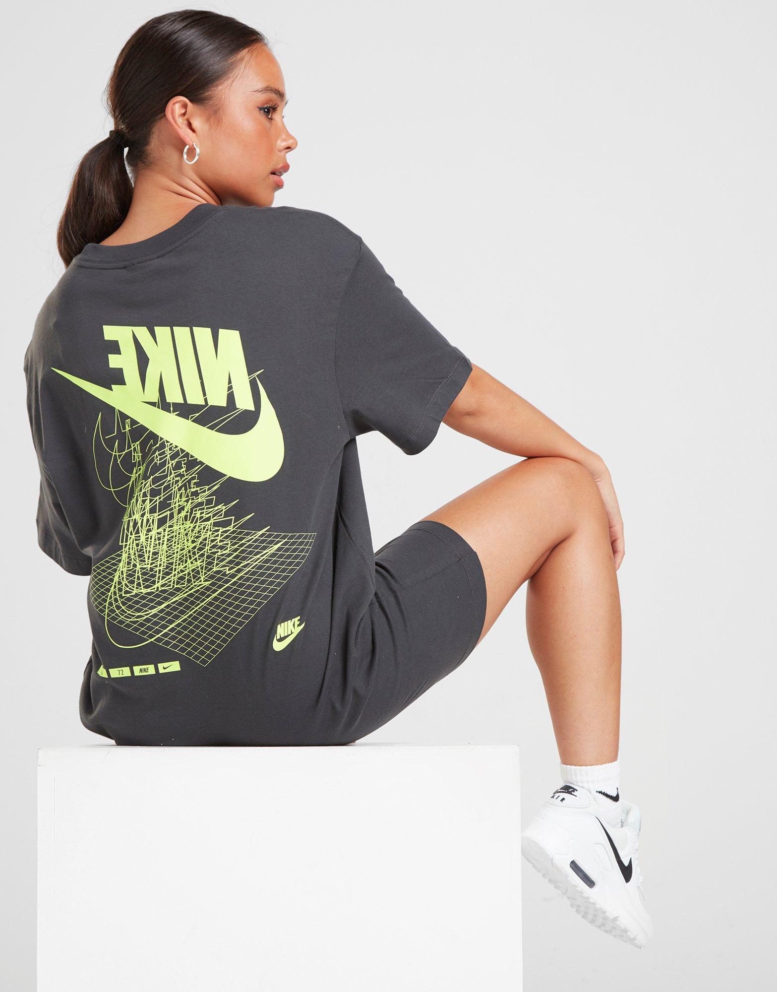 nike casual dress