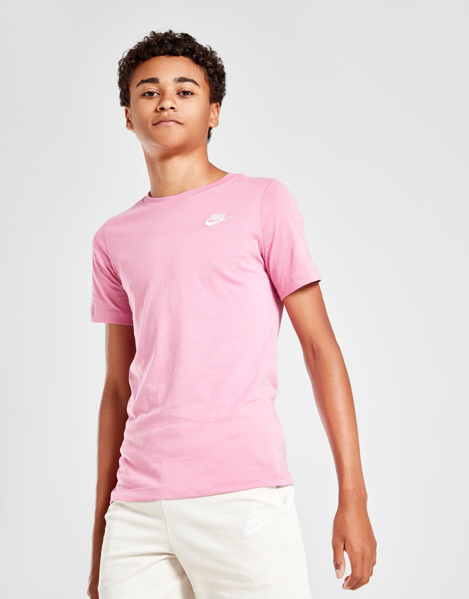 grey and pink nike shirt