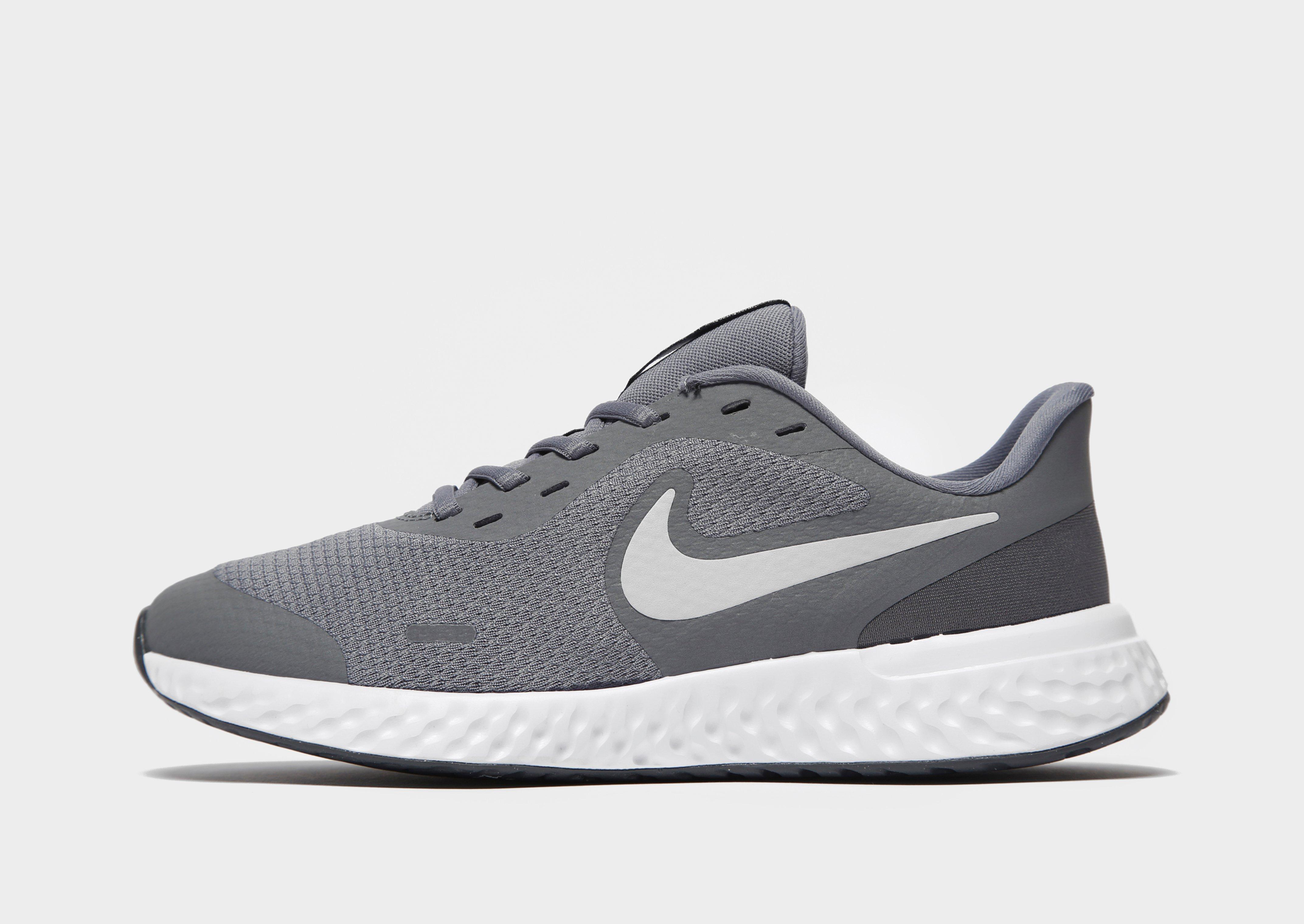 nike revolution grey