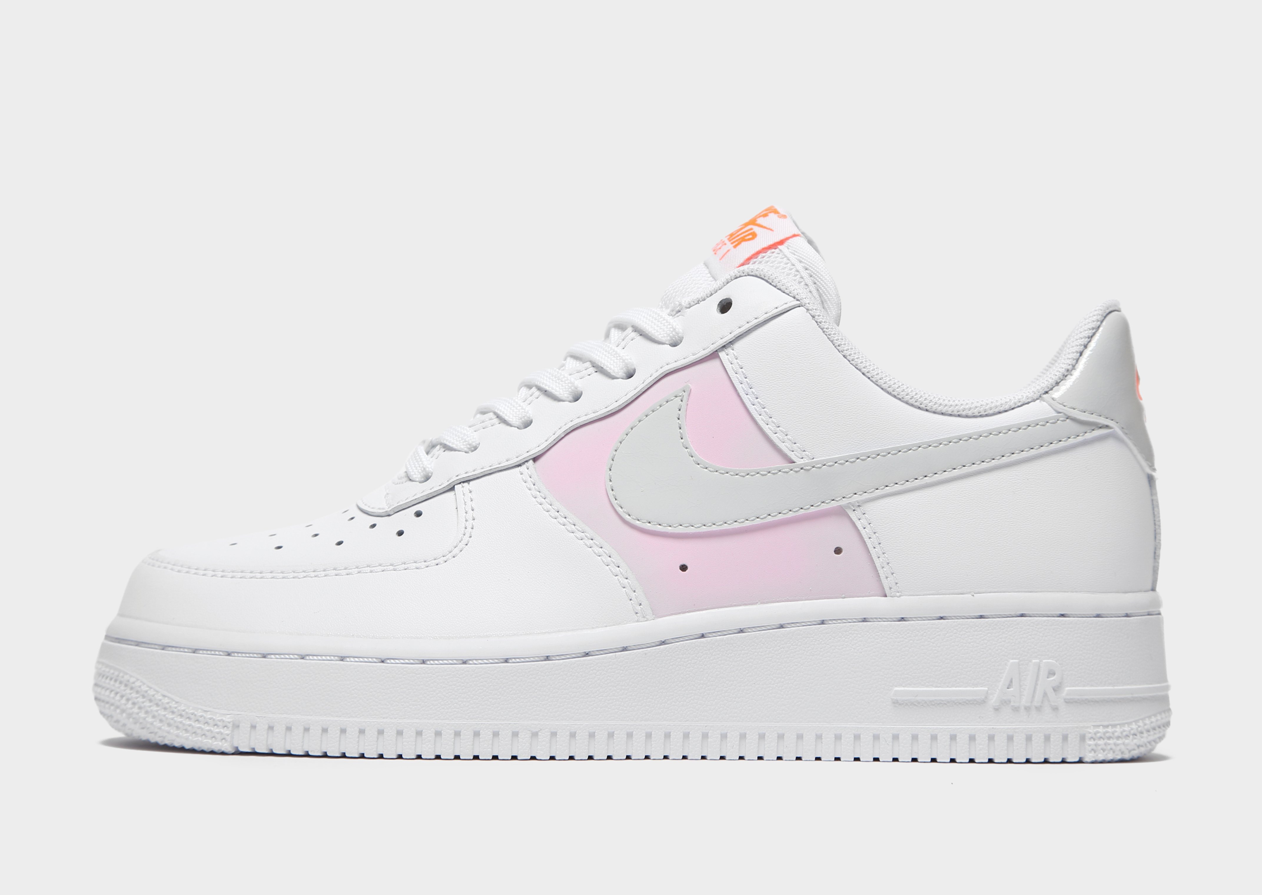 nike air force 1 07 le low women's white