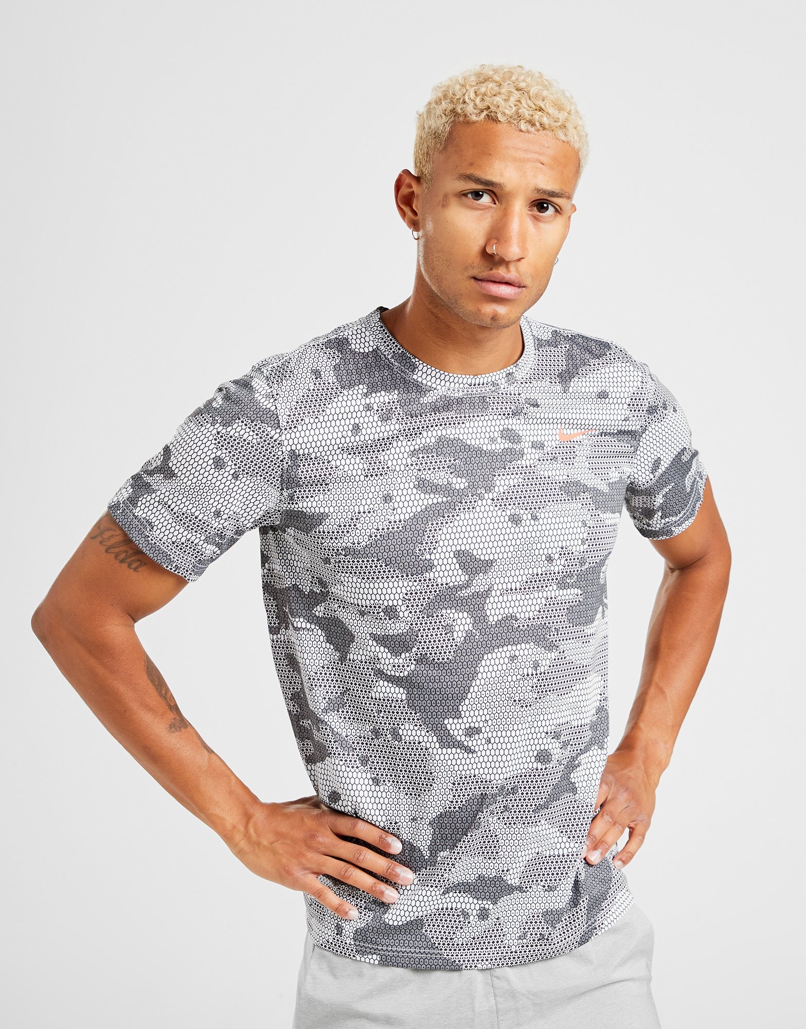 nike camo t shirt