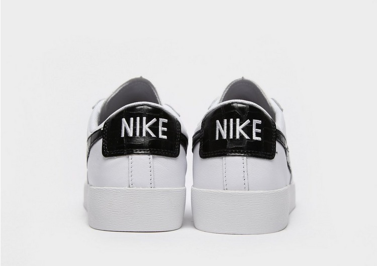 nike blazers women jd