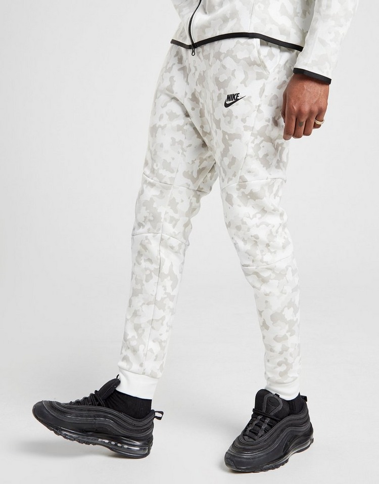 nike neutral joggers