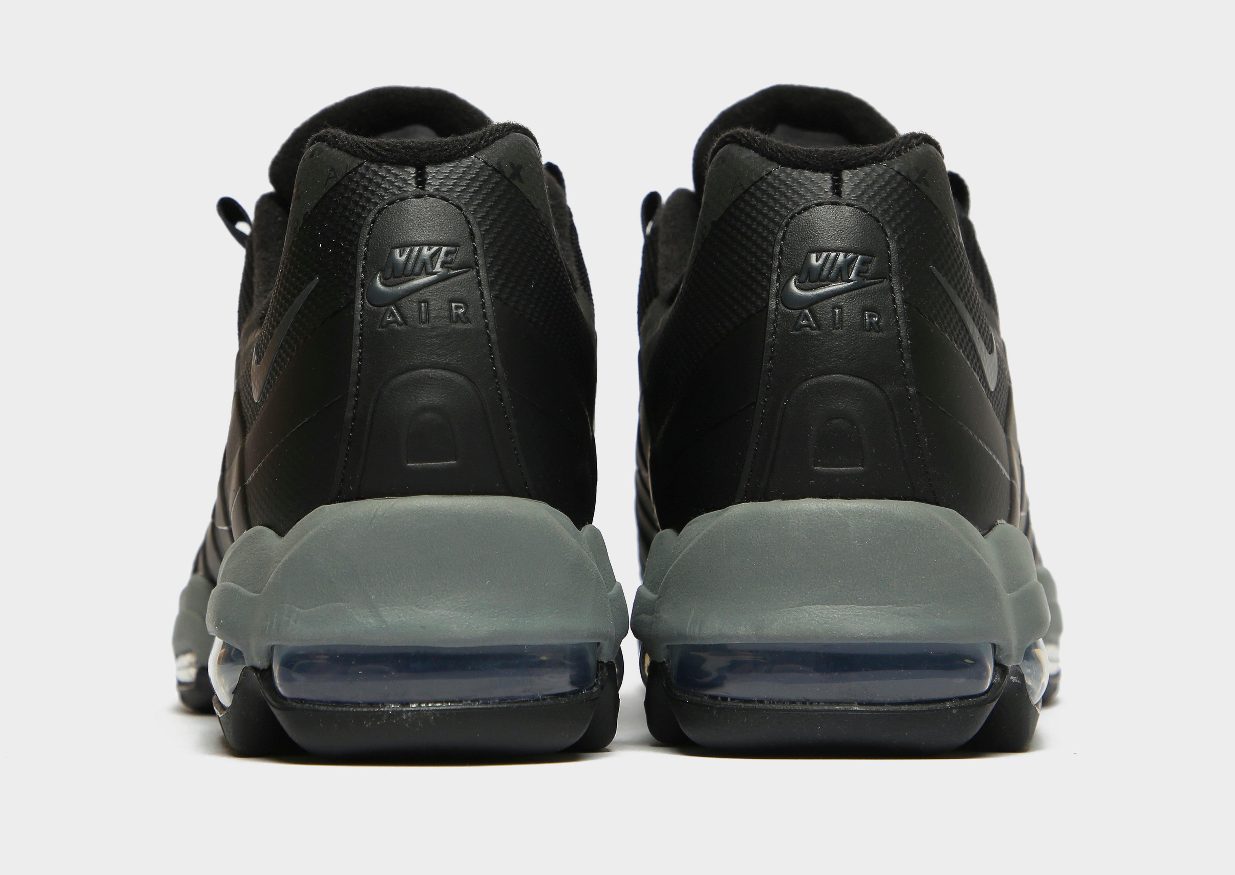 nike air max 95 se trainers in black