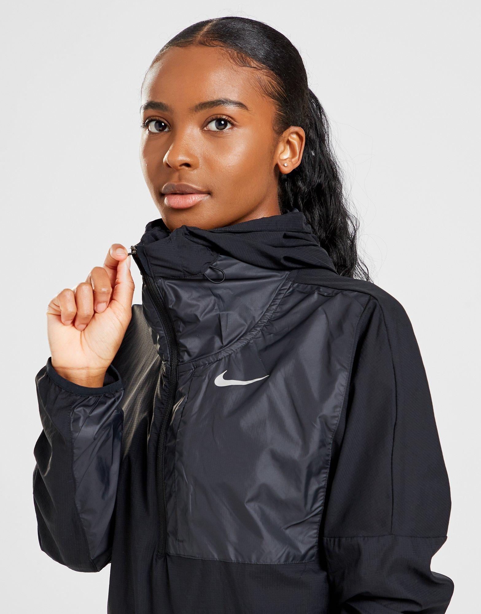 nike run essential tape windrunner jacket women's