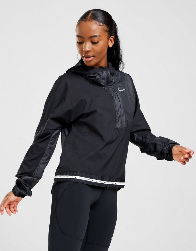 nike running essentials jacket