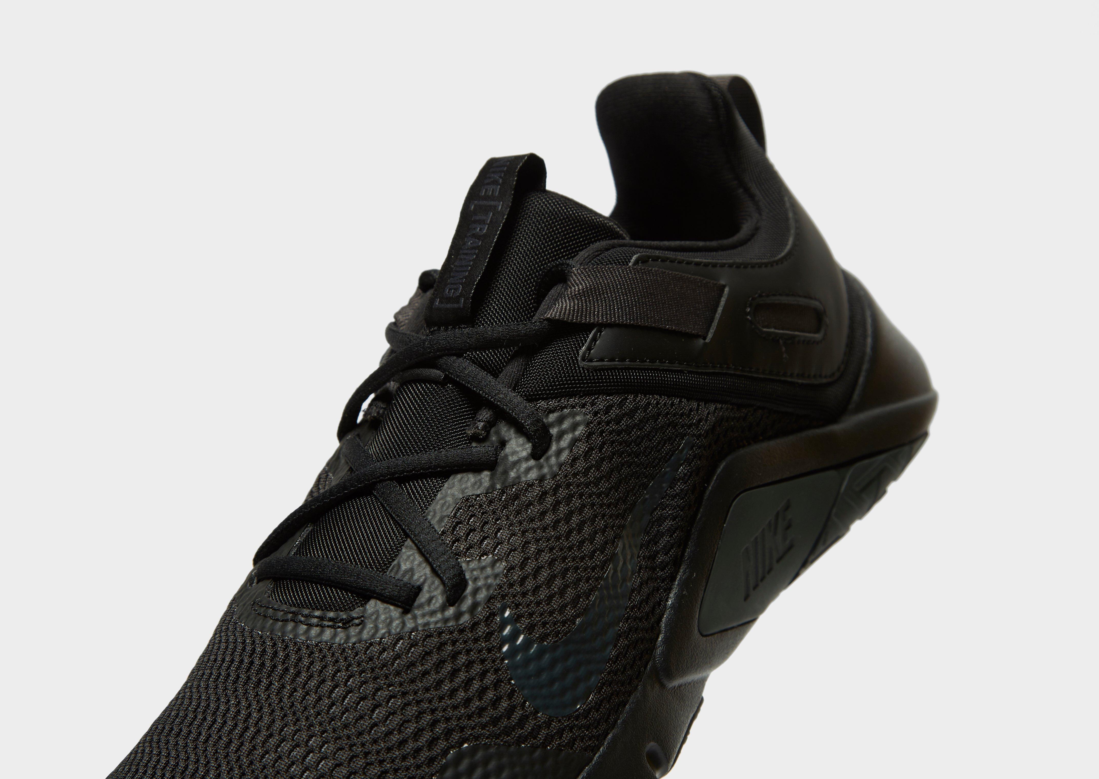 nike legend essential w