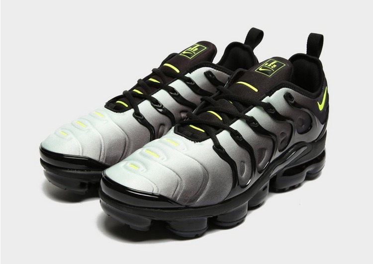 jd sports vapormax plus