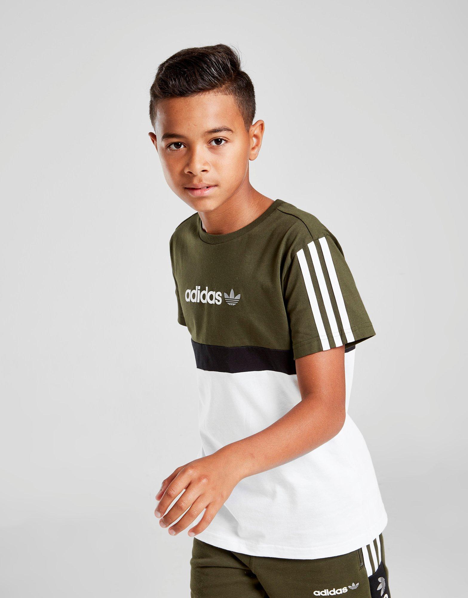 Acquista adidas Originals Challenger Colour Block T-Shirt Junior in Bianco
