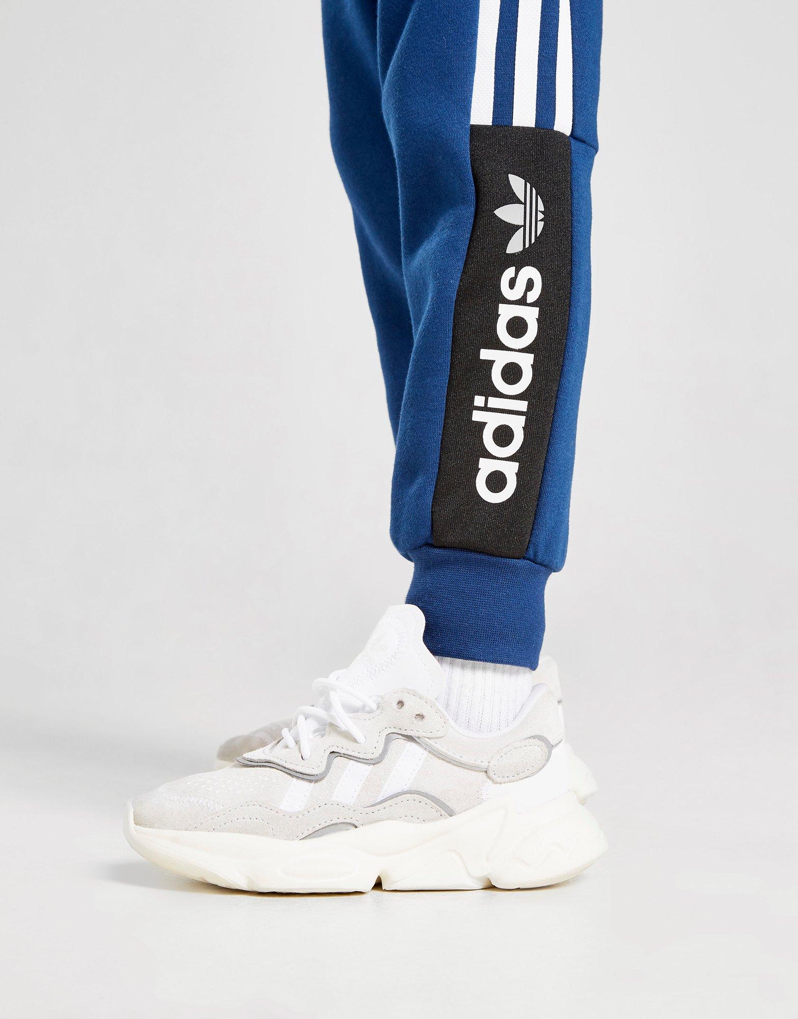 adidas originals challenger