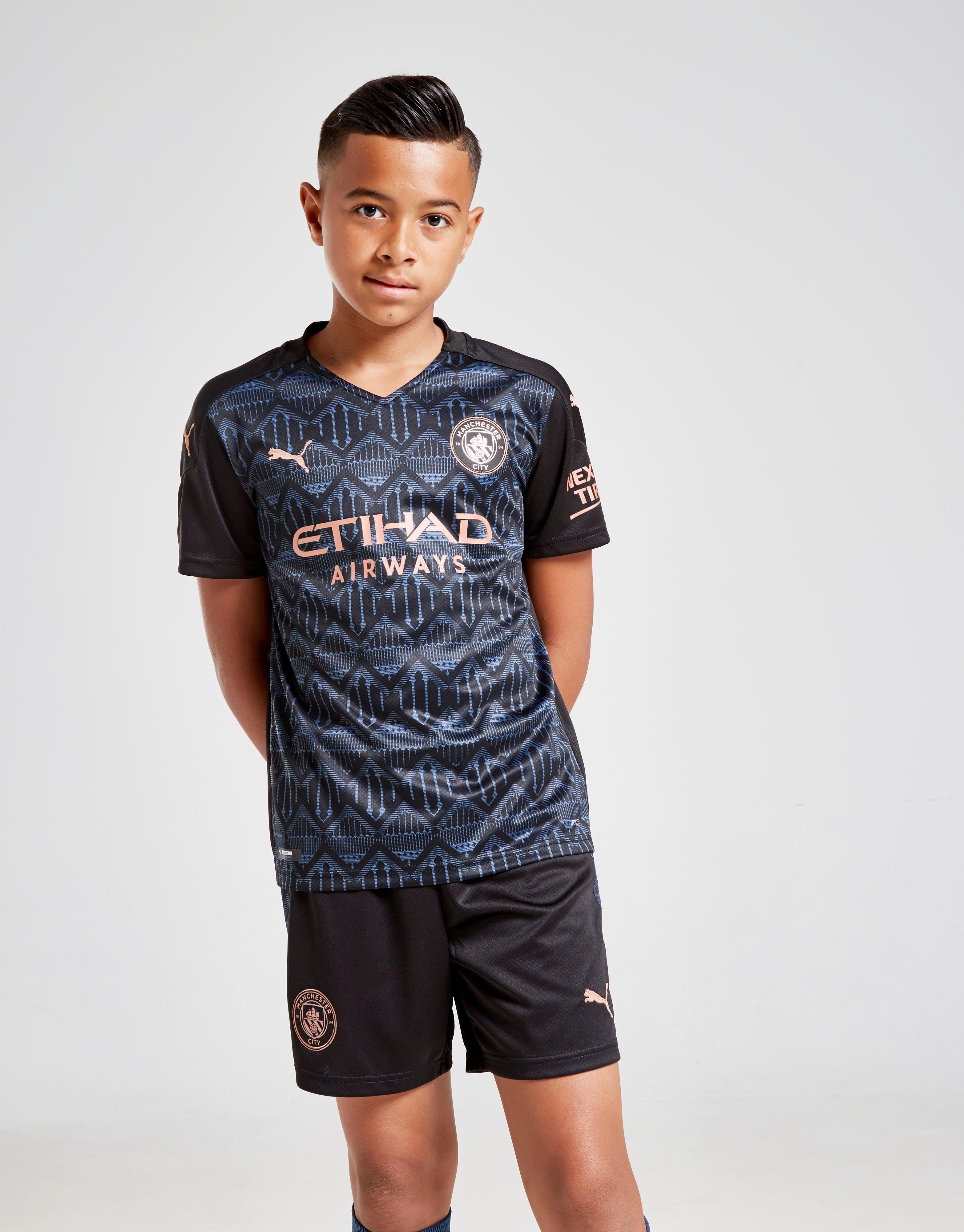 man city away shorts junior