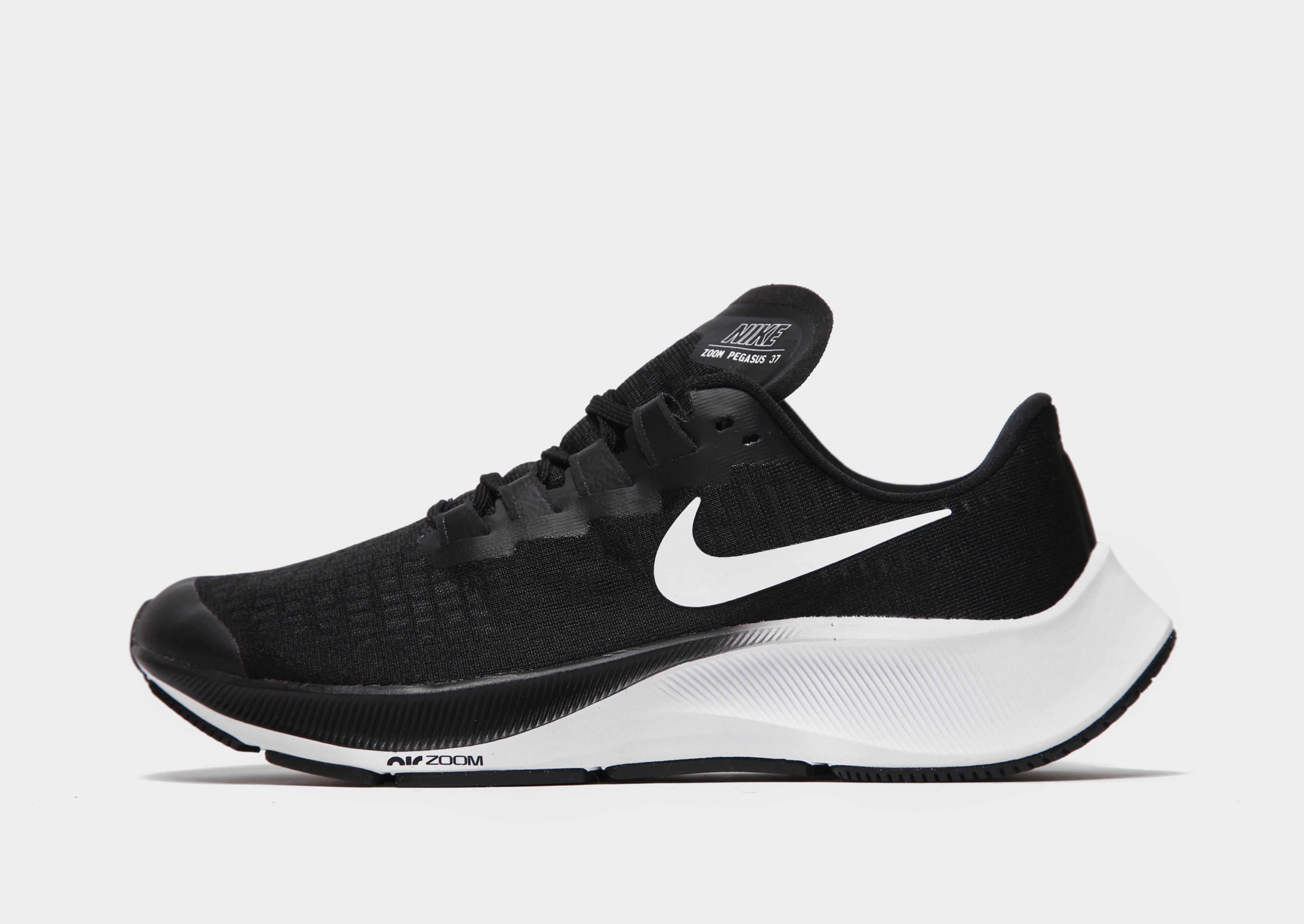 nike pegasus junior running shoes