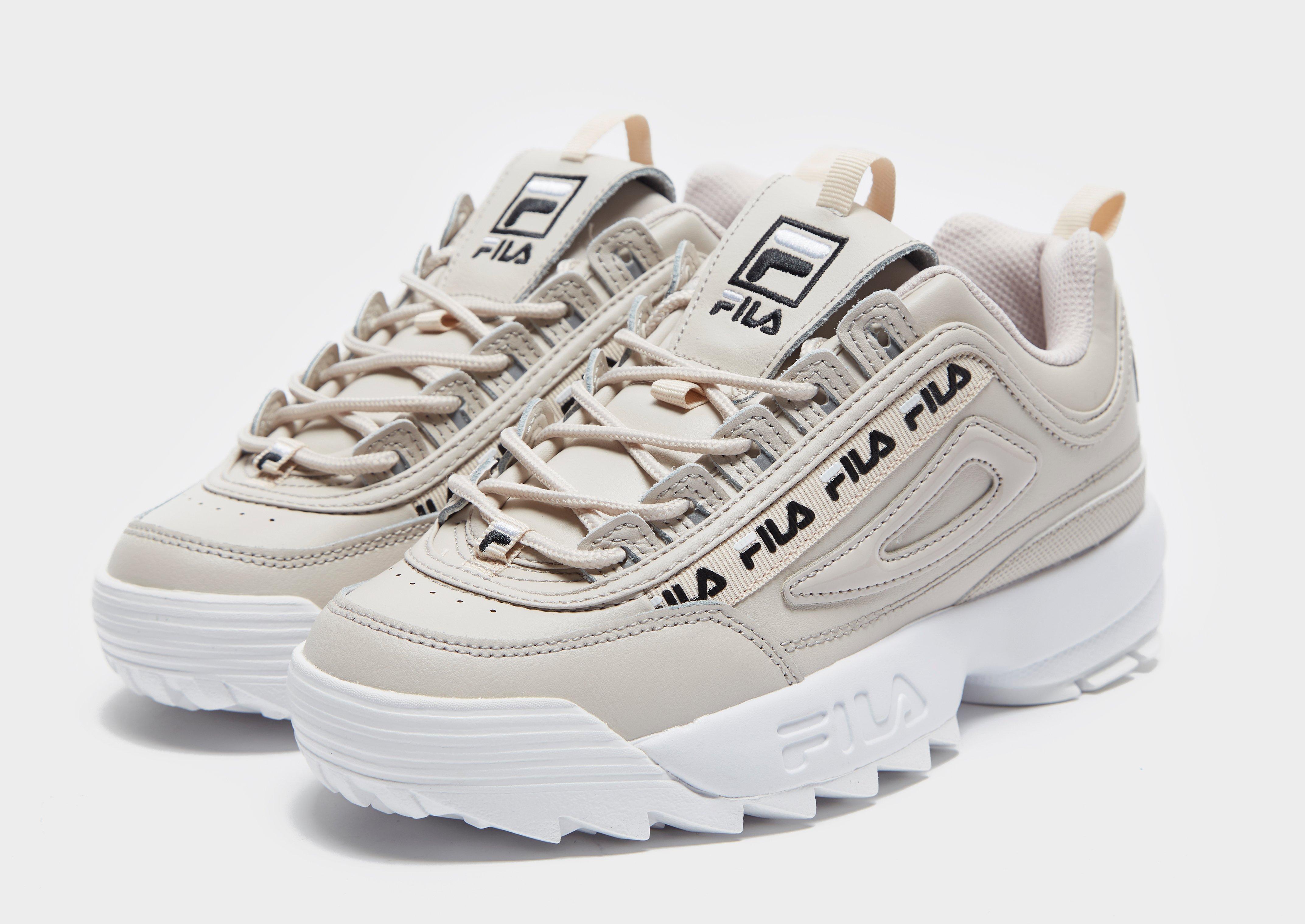 beige fila disruptor 2