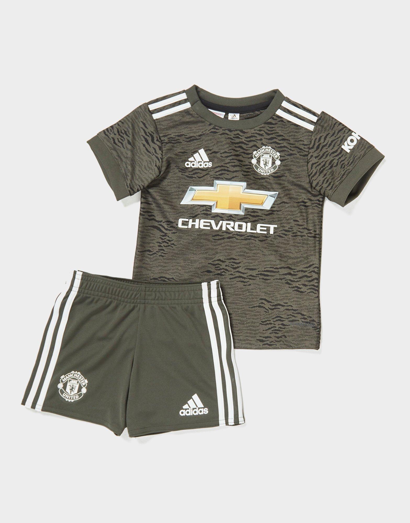 utd away kit