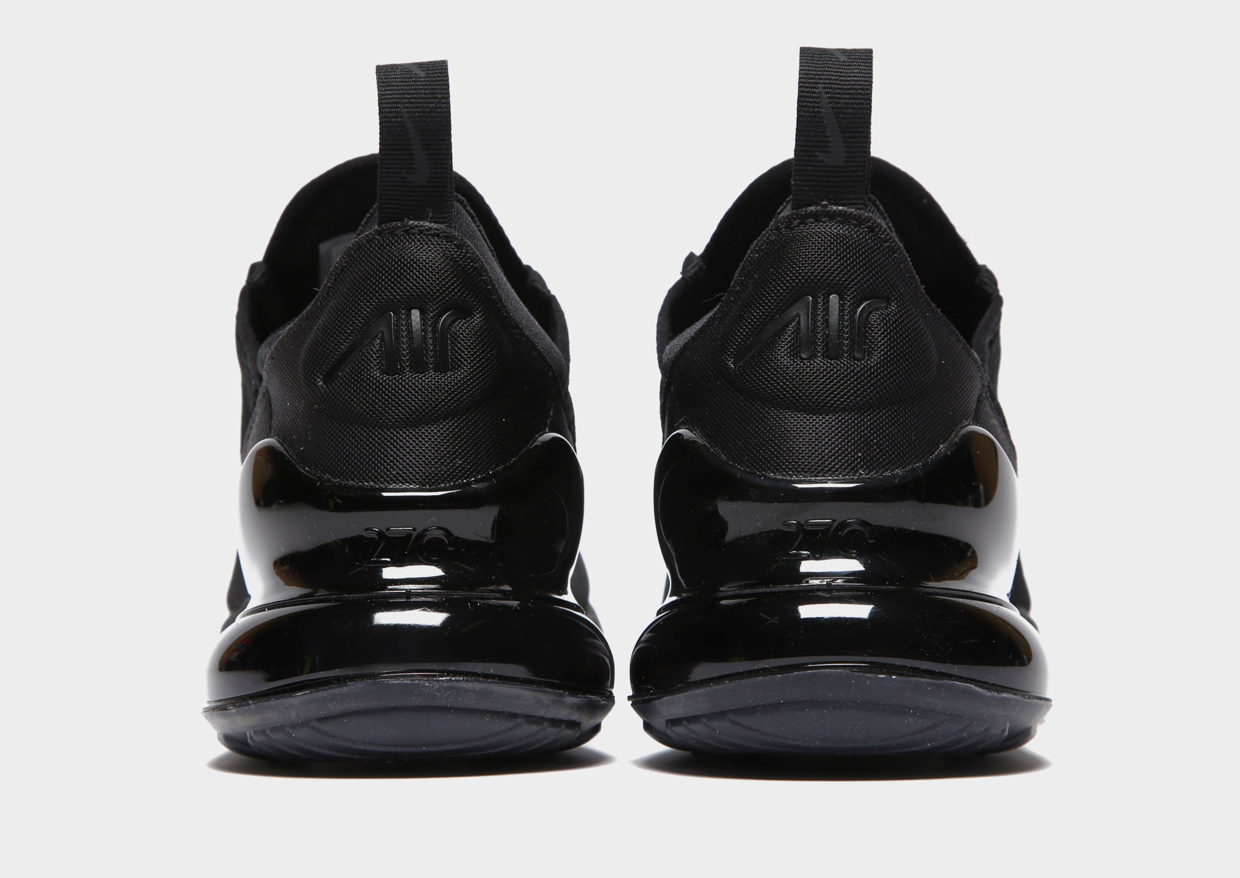 black nike air maz