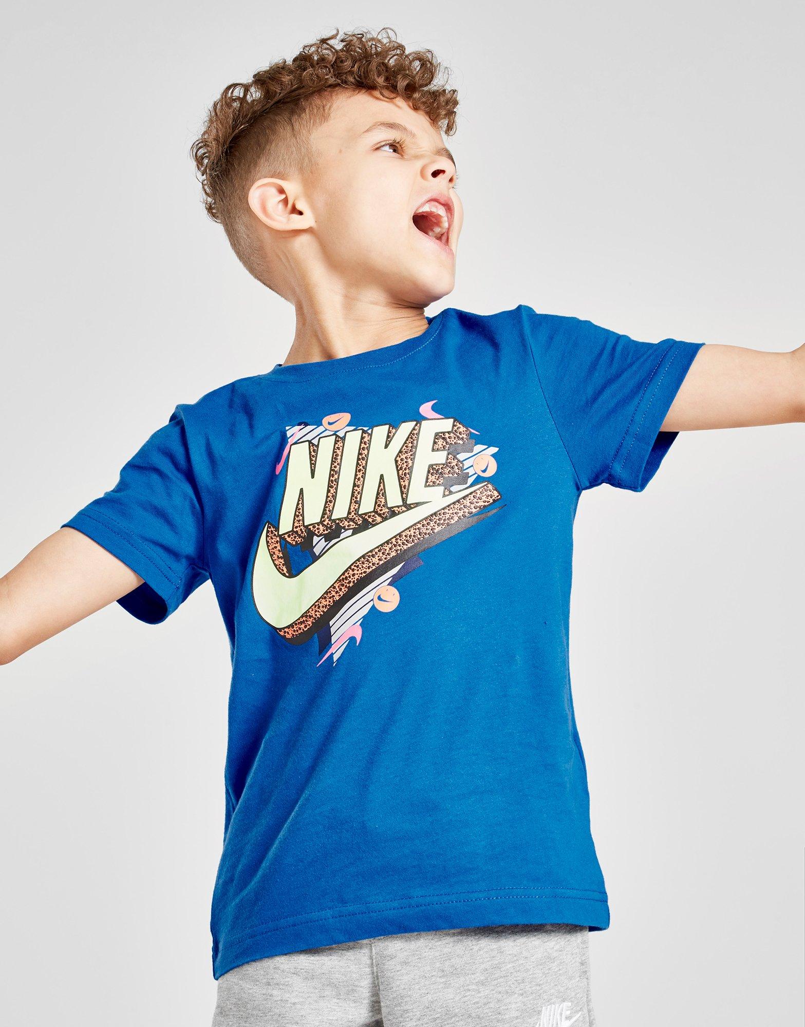 Acquista Nike '90s Logo T-Shirt Bambino in Celeste